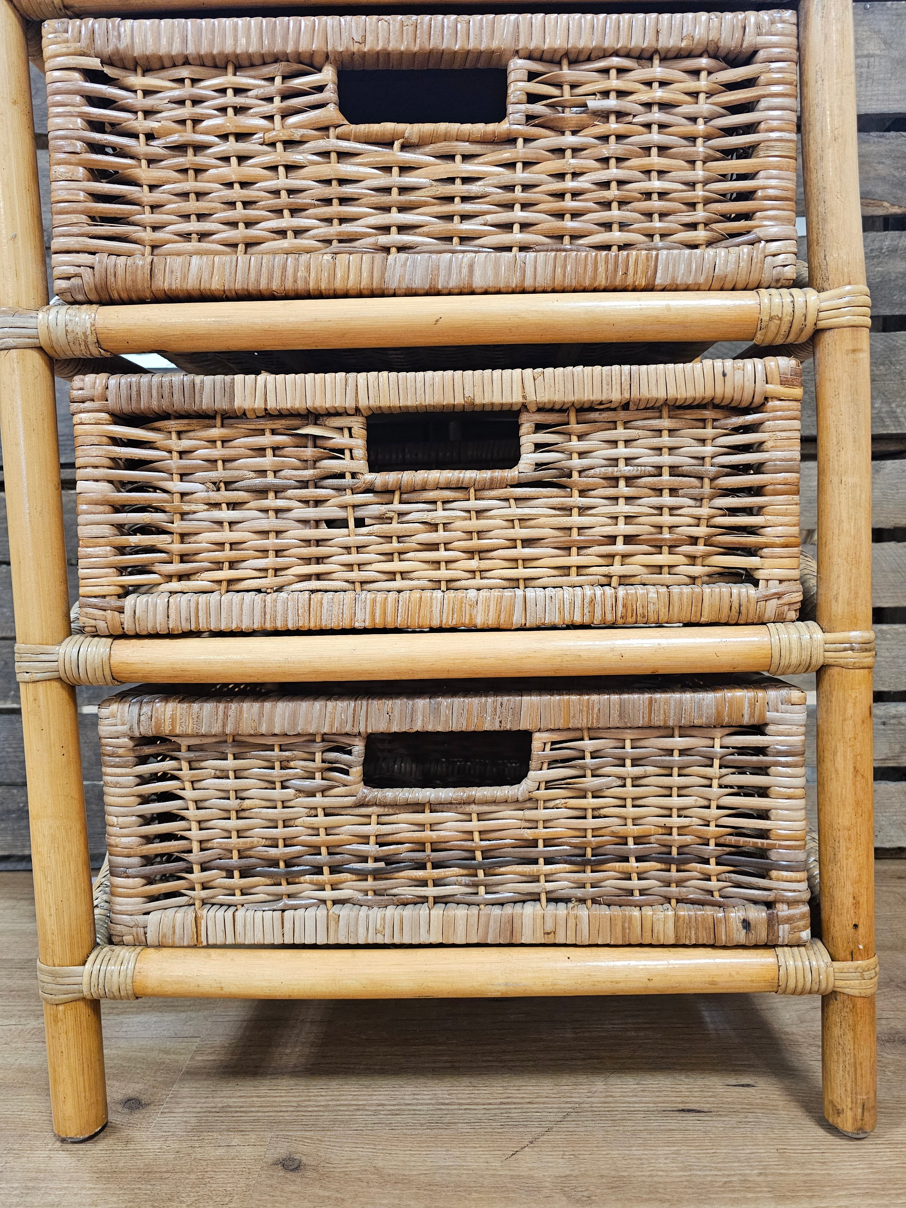 Rotan ladenkast