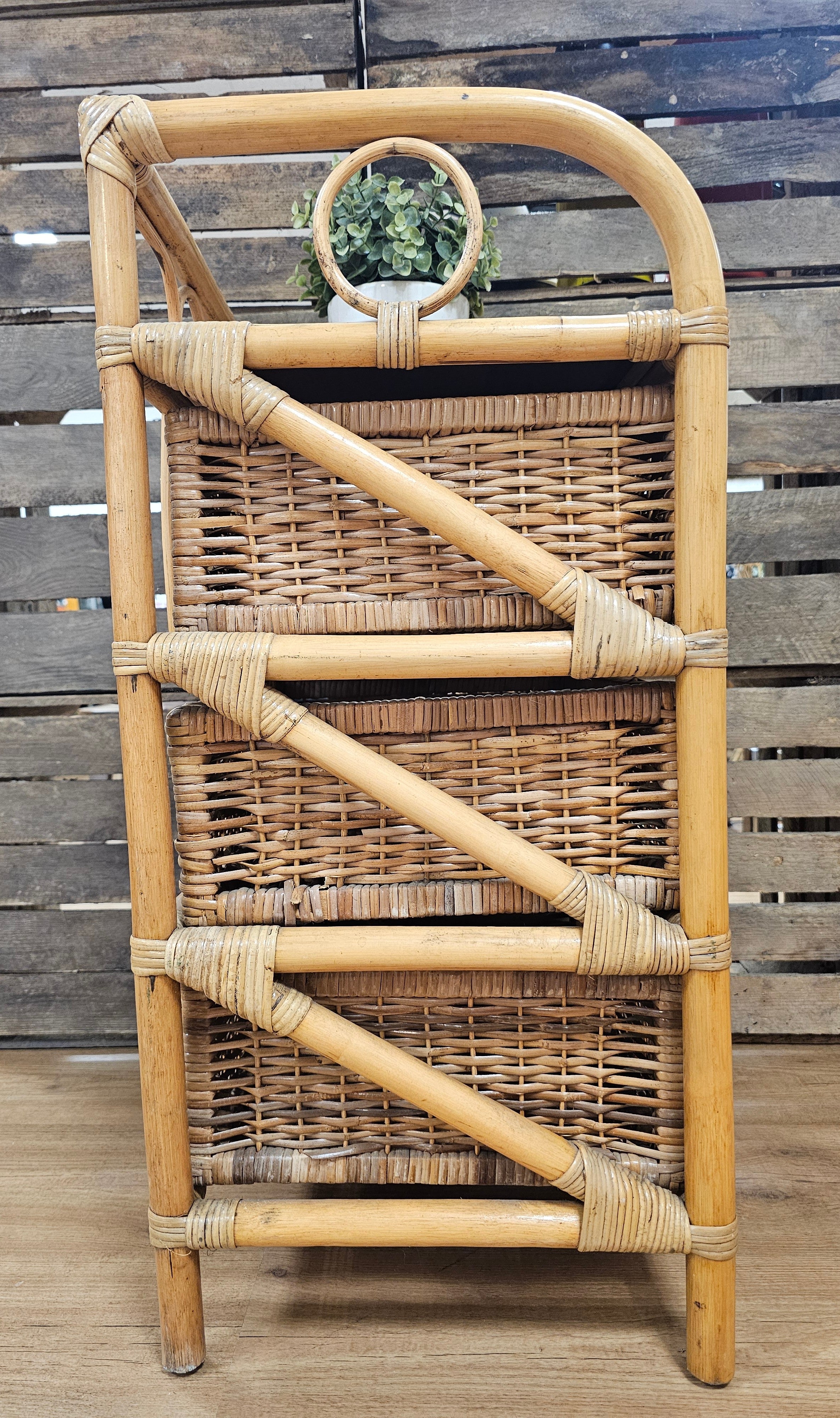 Rotan ladenkast