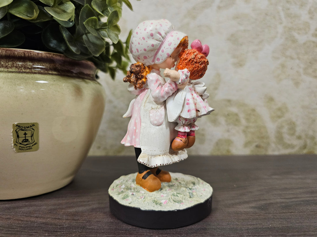 Sarah Kay meisje met pop