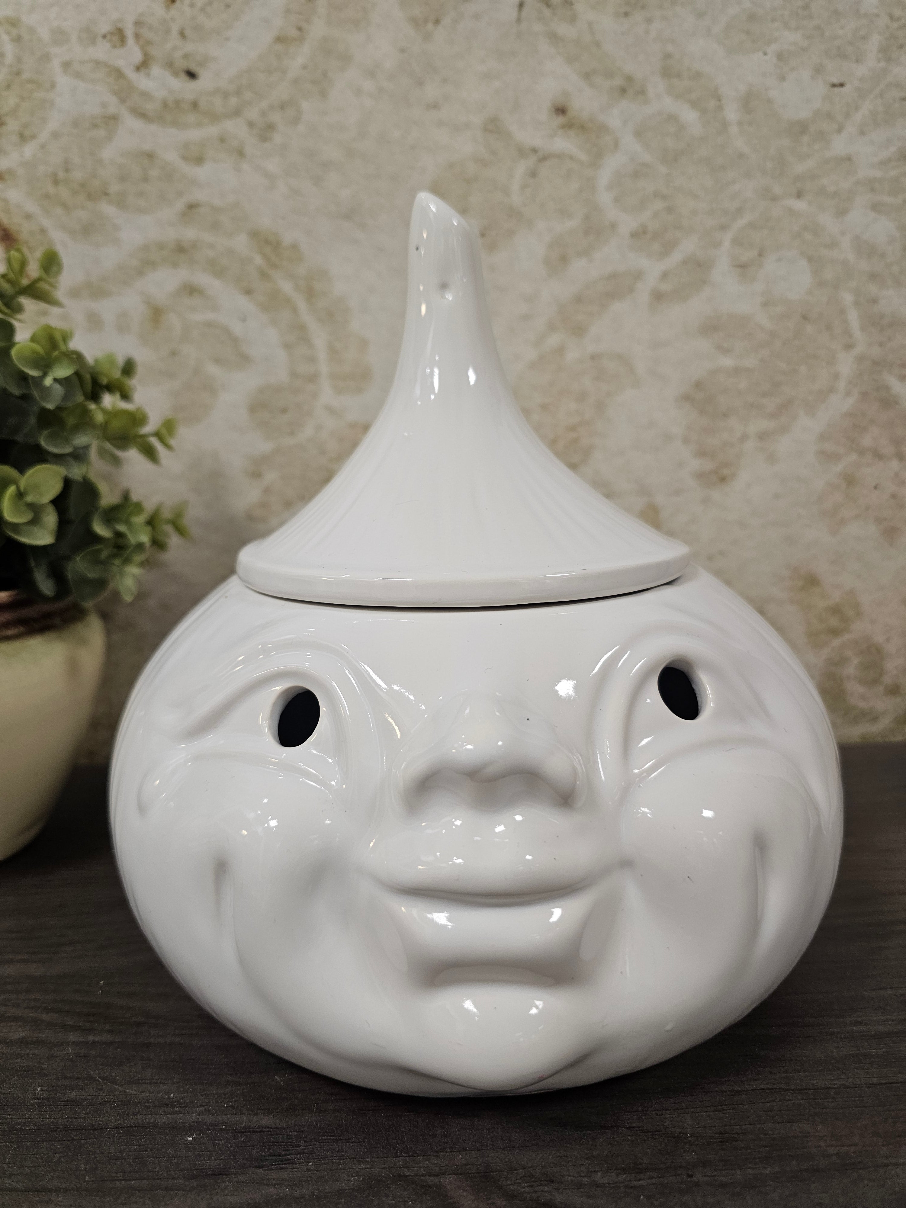 Grote vintage uien / knoflookpot met gezicht