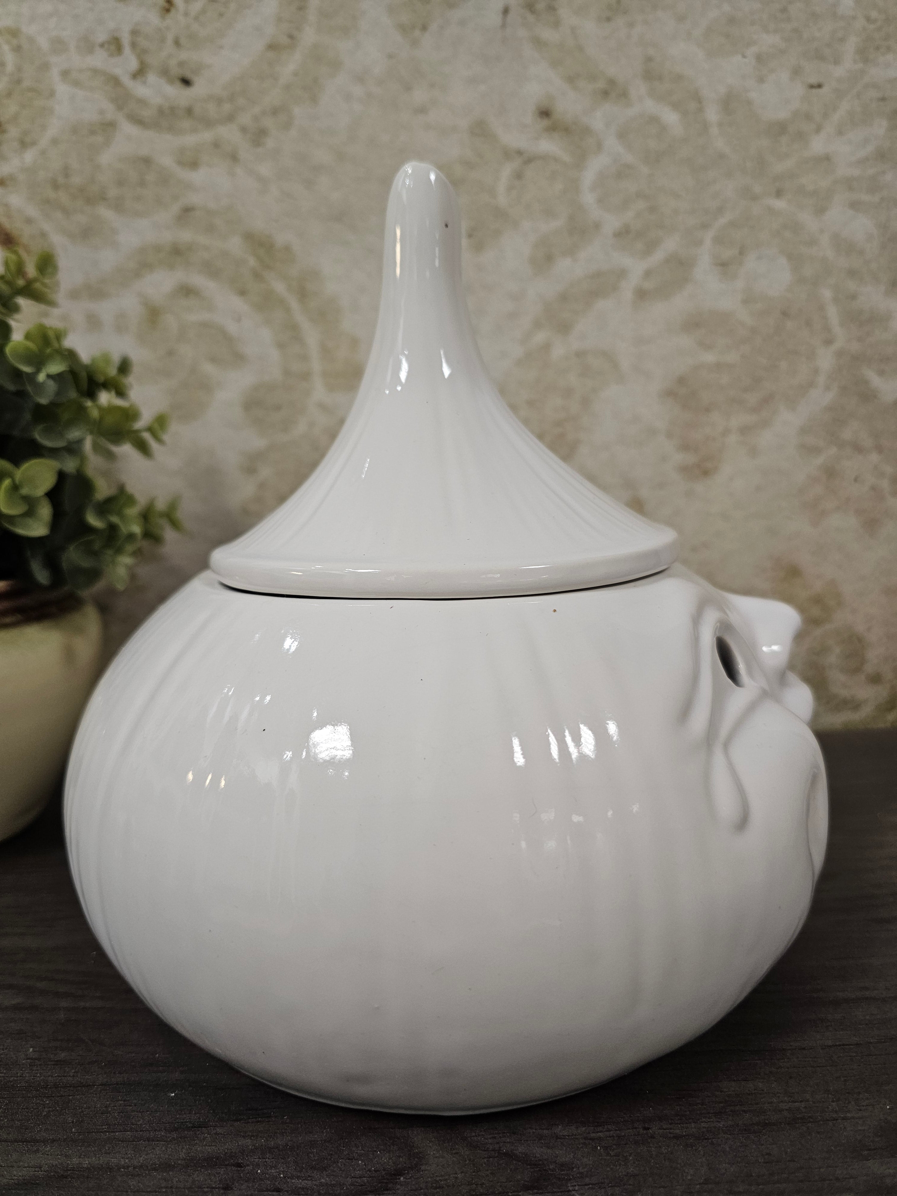 Grote vintage uien / knoflookpot met gezicht