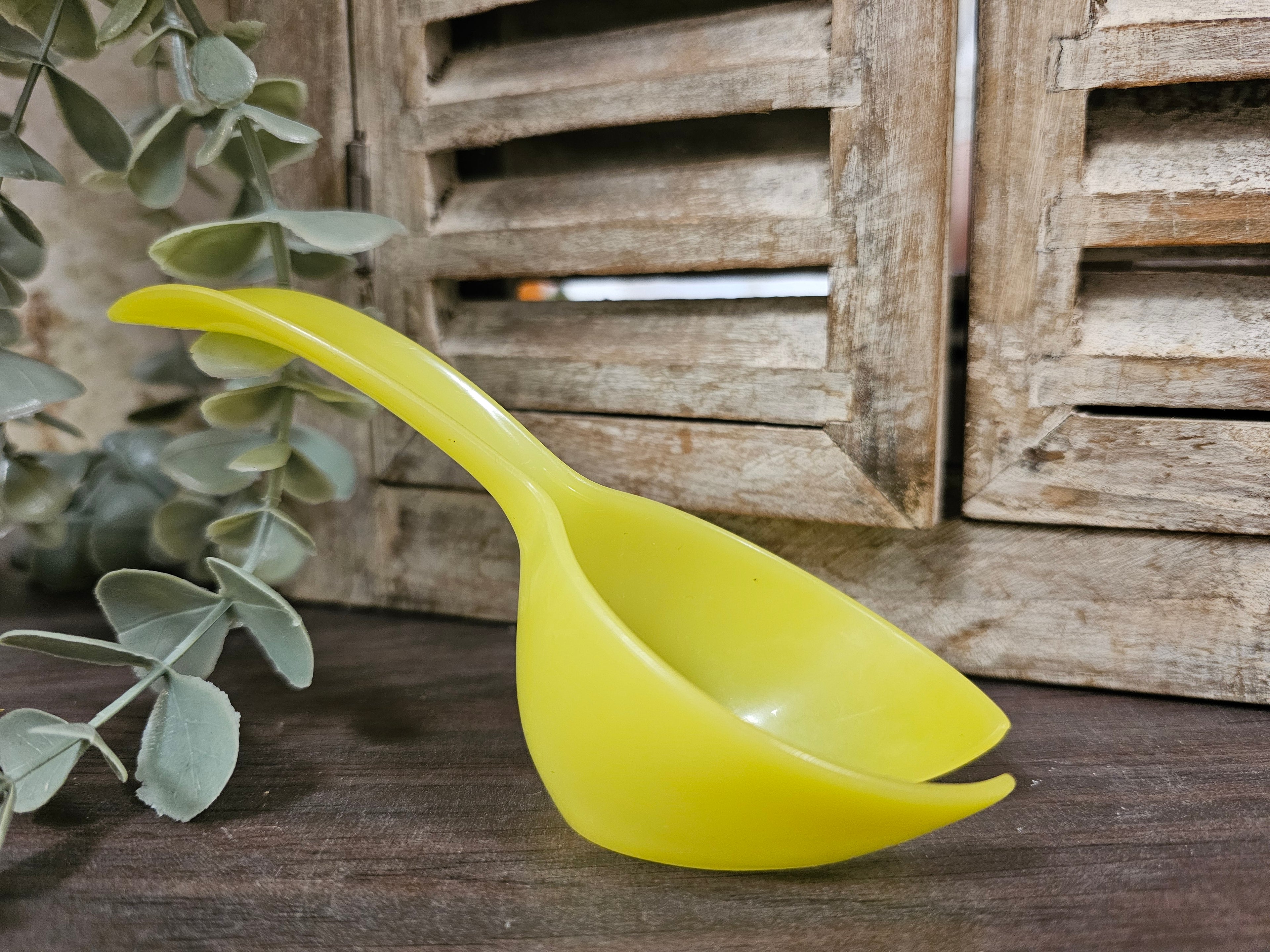 Tupperware gele eierlepel