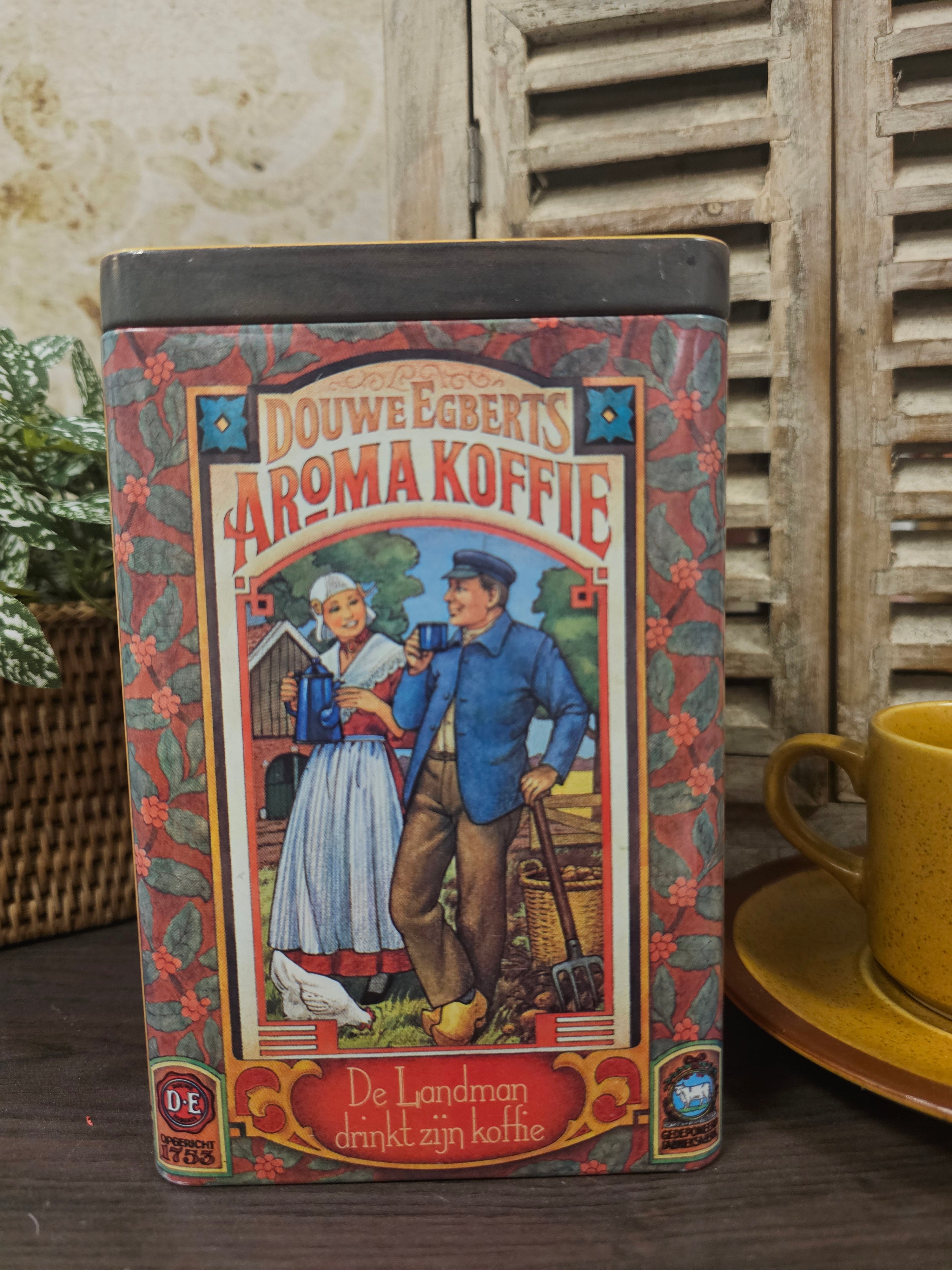 Douwe Egberts koffieblik vintage illustraties met tekst rondom