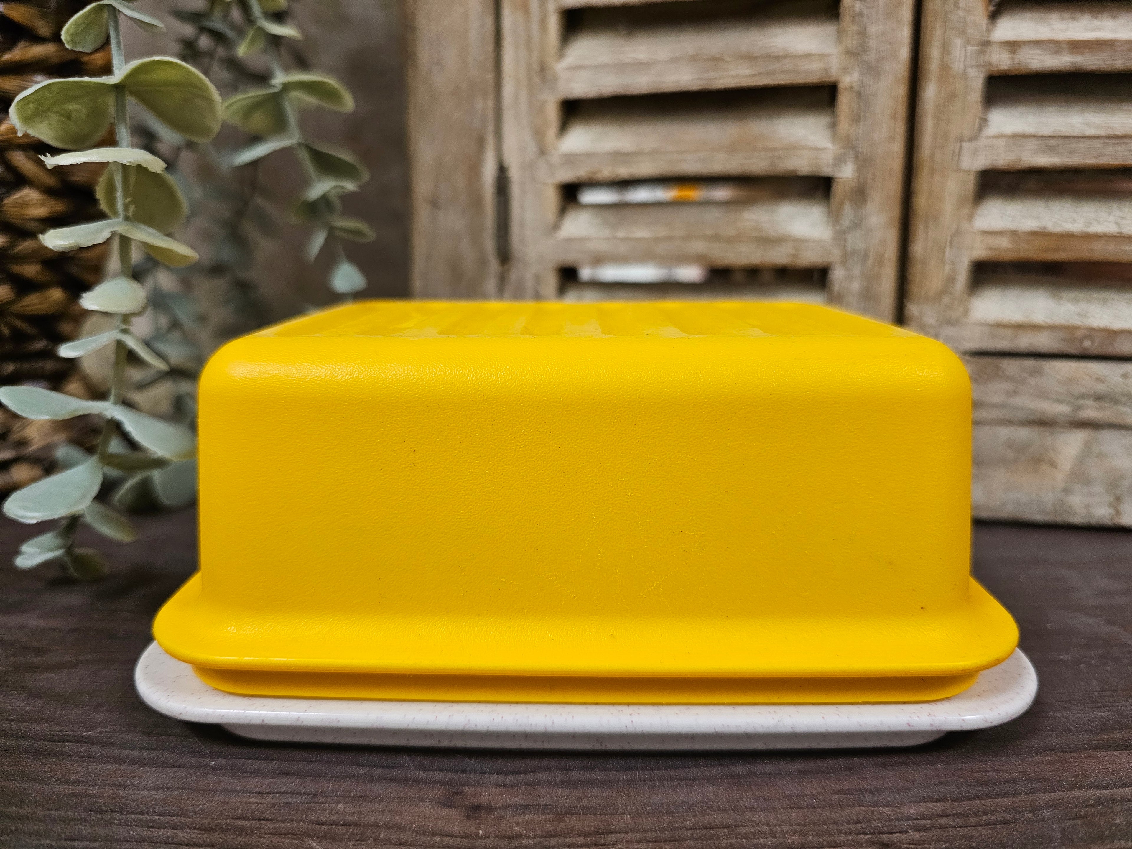 Tupperware botervloot geel