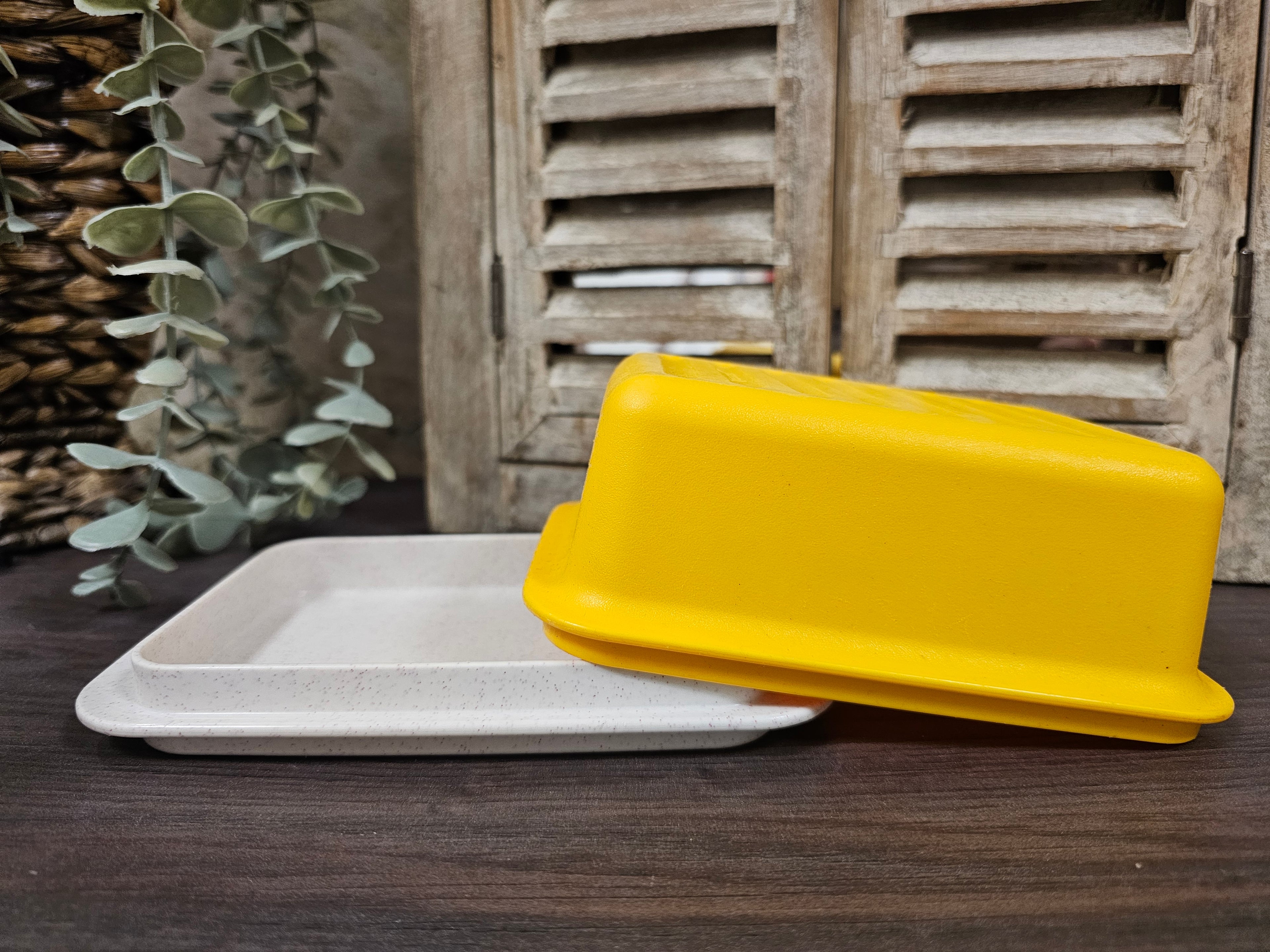Tupperware botervloot geel