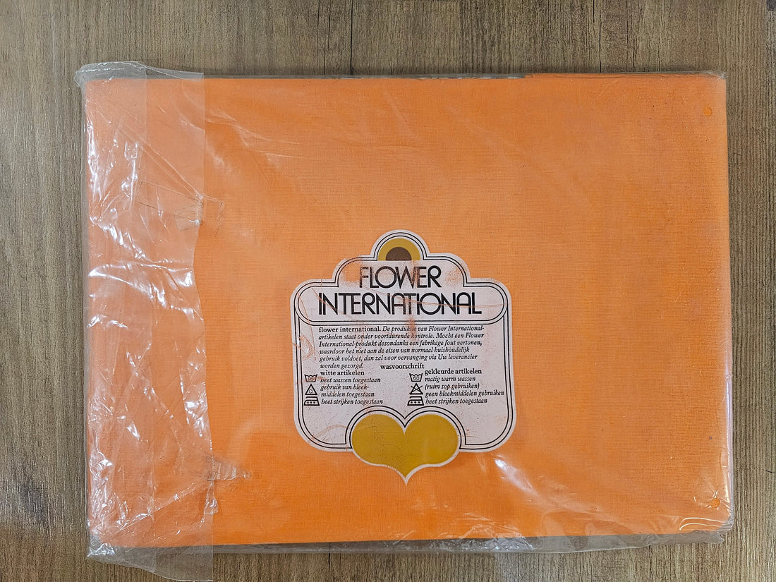 Flower International oranje laken + sloop