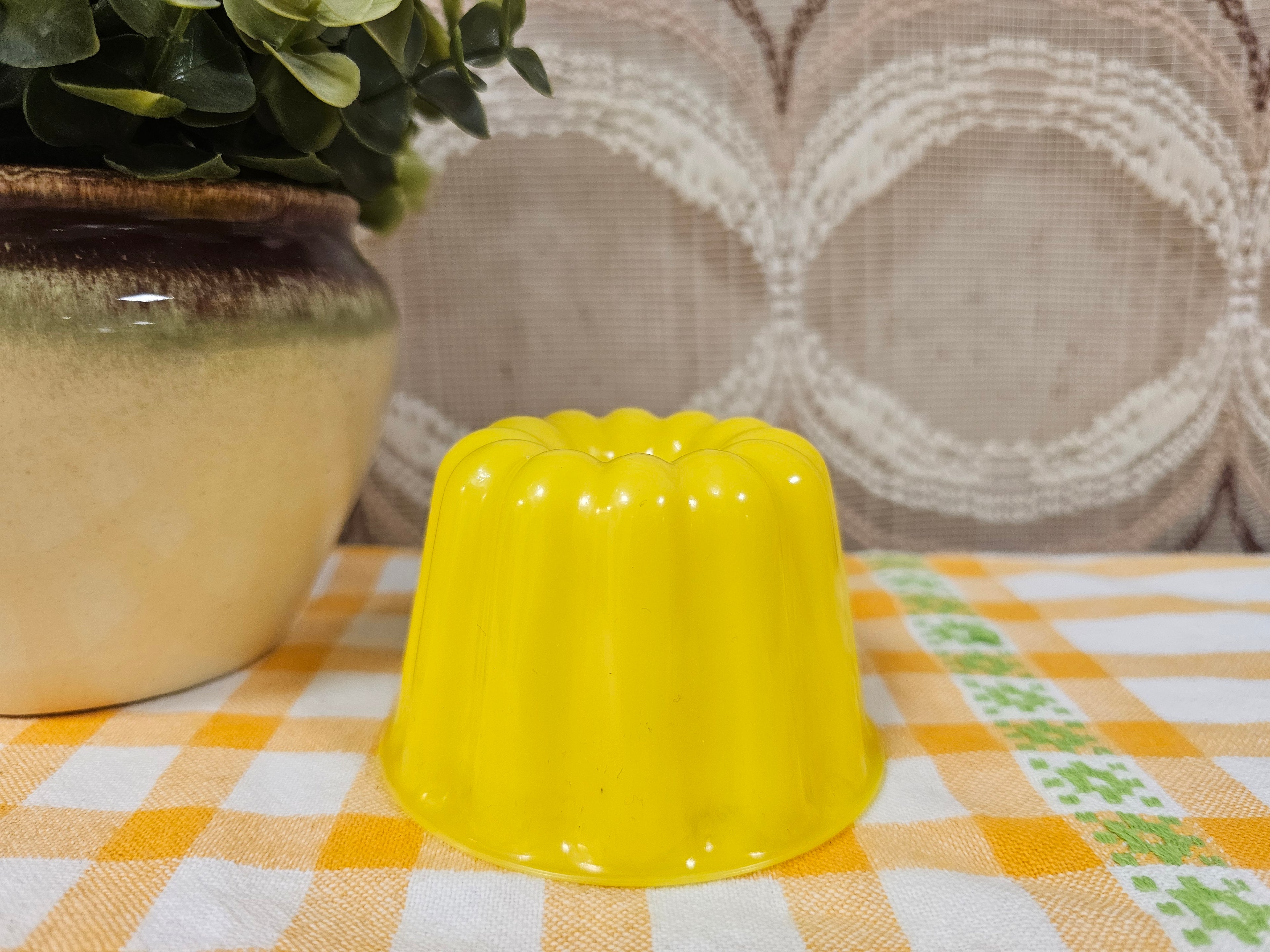 Puddingvorm geel jaren 70