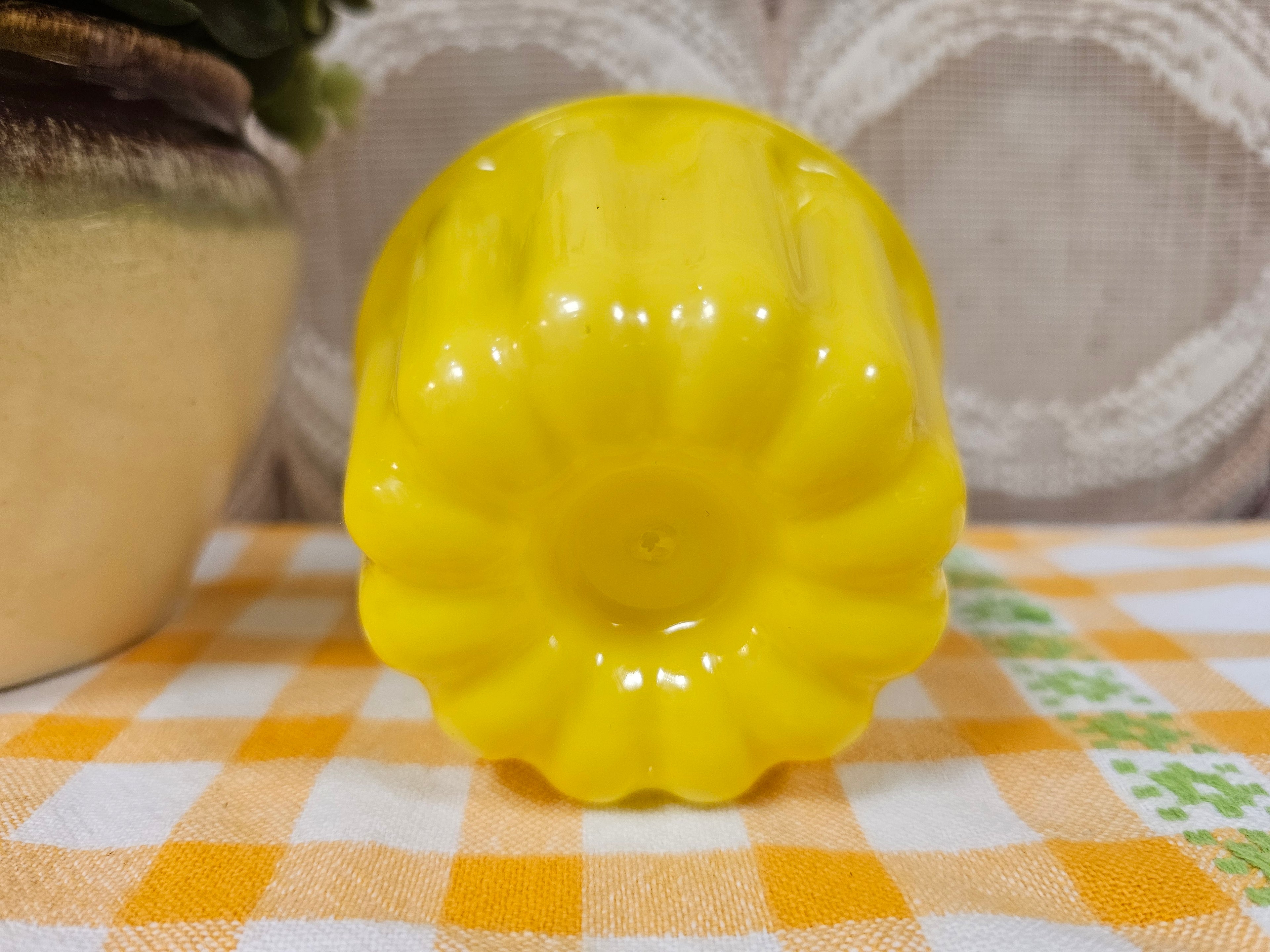 Puddingvorm geel jaren 70