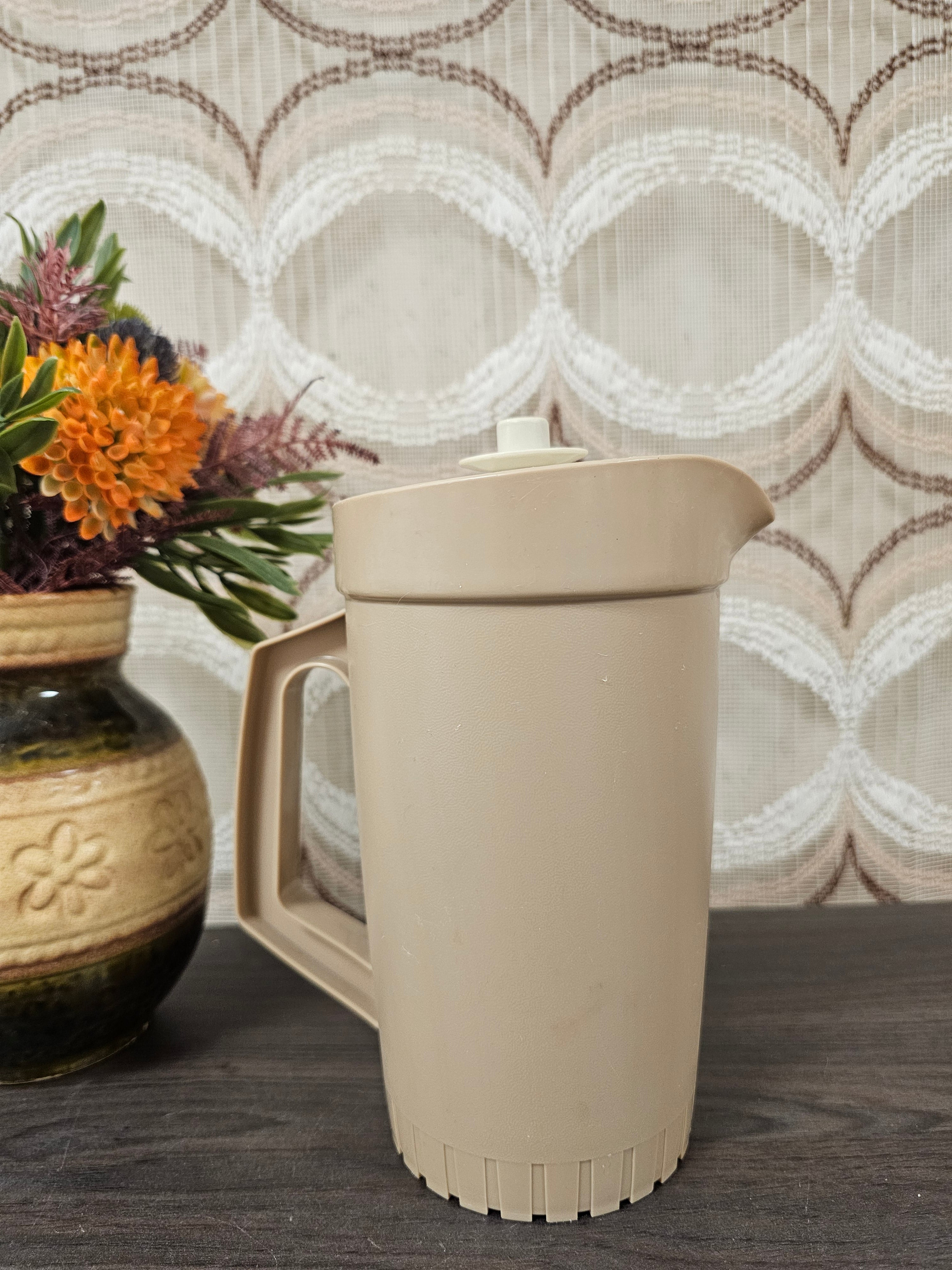 Tupperware sap / water kan beige