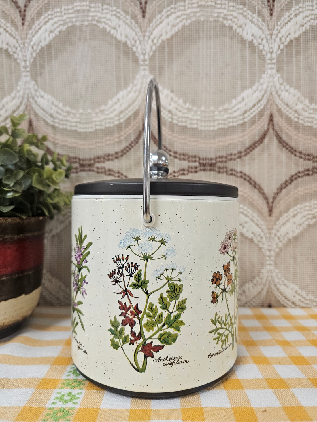 IJsemmer met wilde bloemen