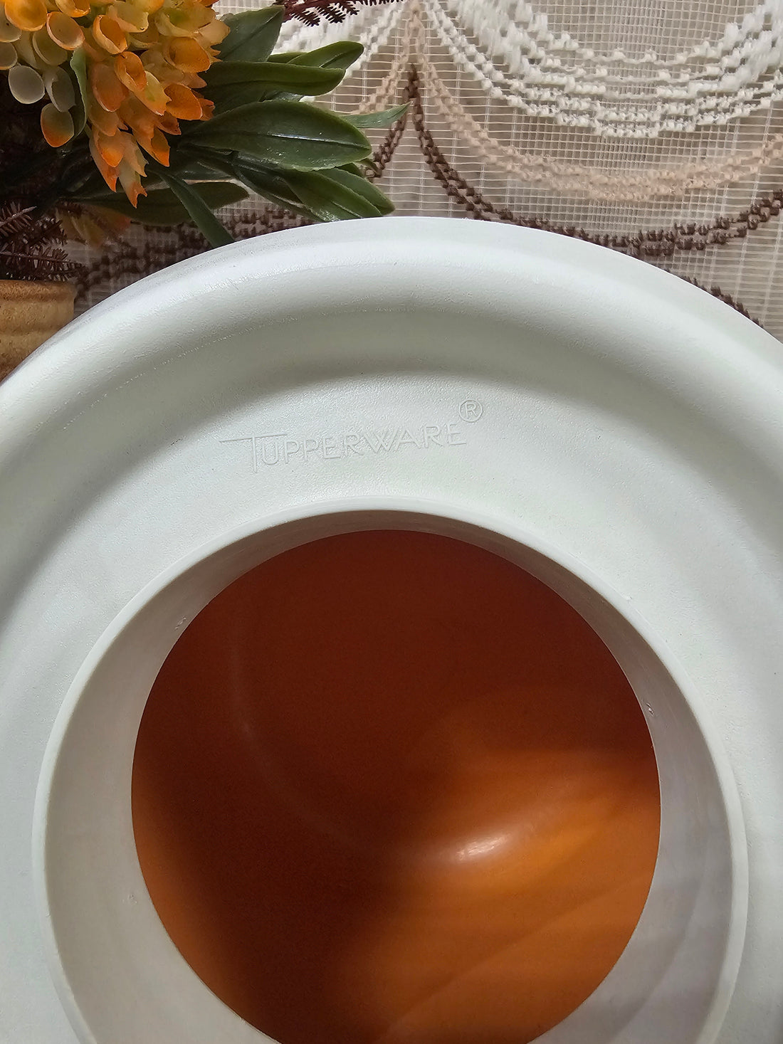 Tupperware oranje beslagkom (1.5 liter)