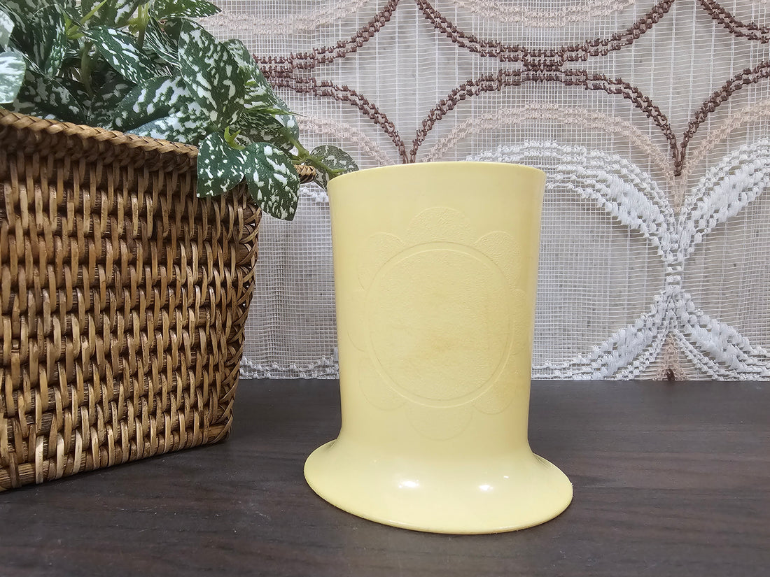 Tupperware kinder beker pastel geel