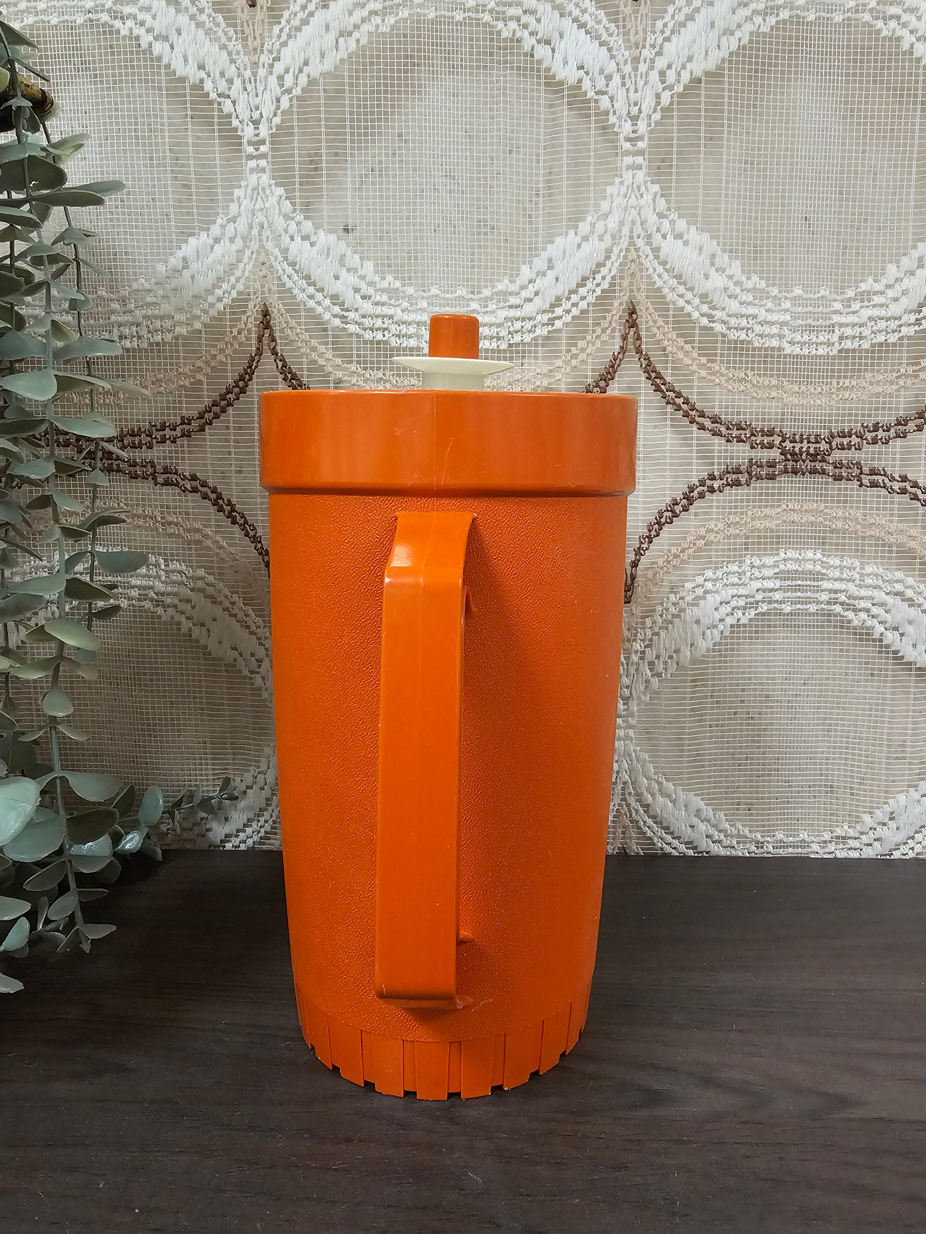 Tupperware roestbruine sap kan