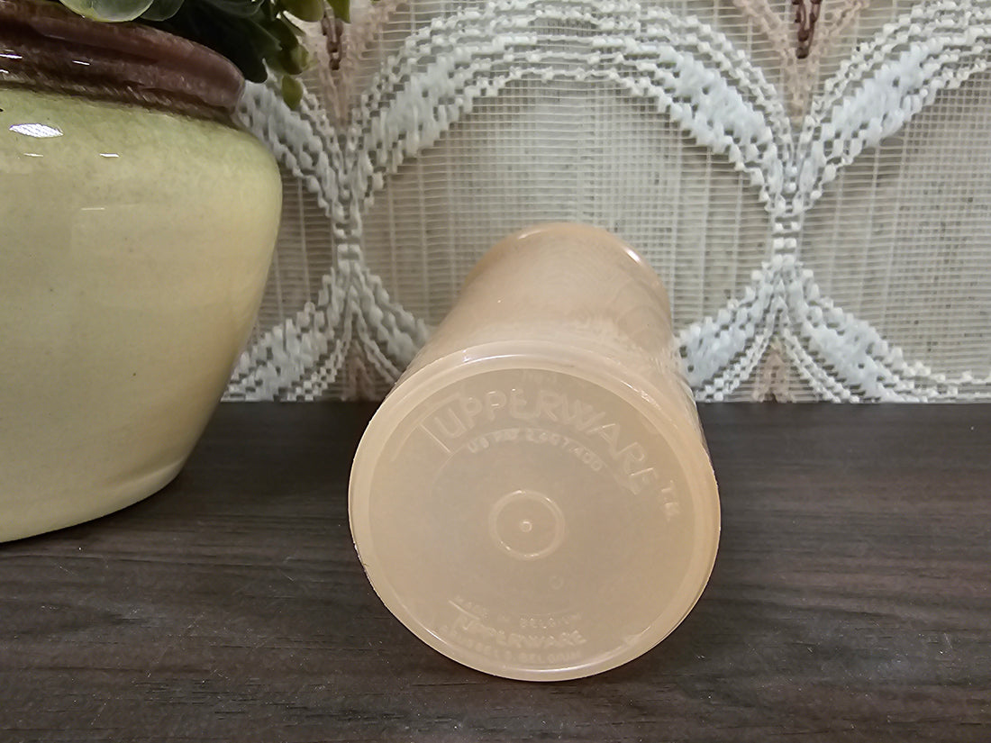 Tupperware beker zalmroze