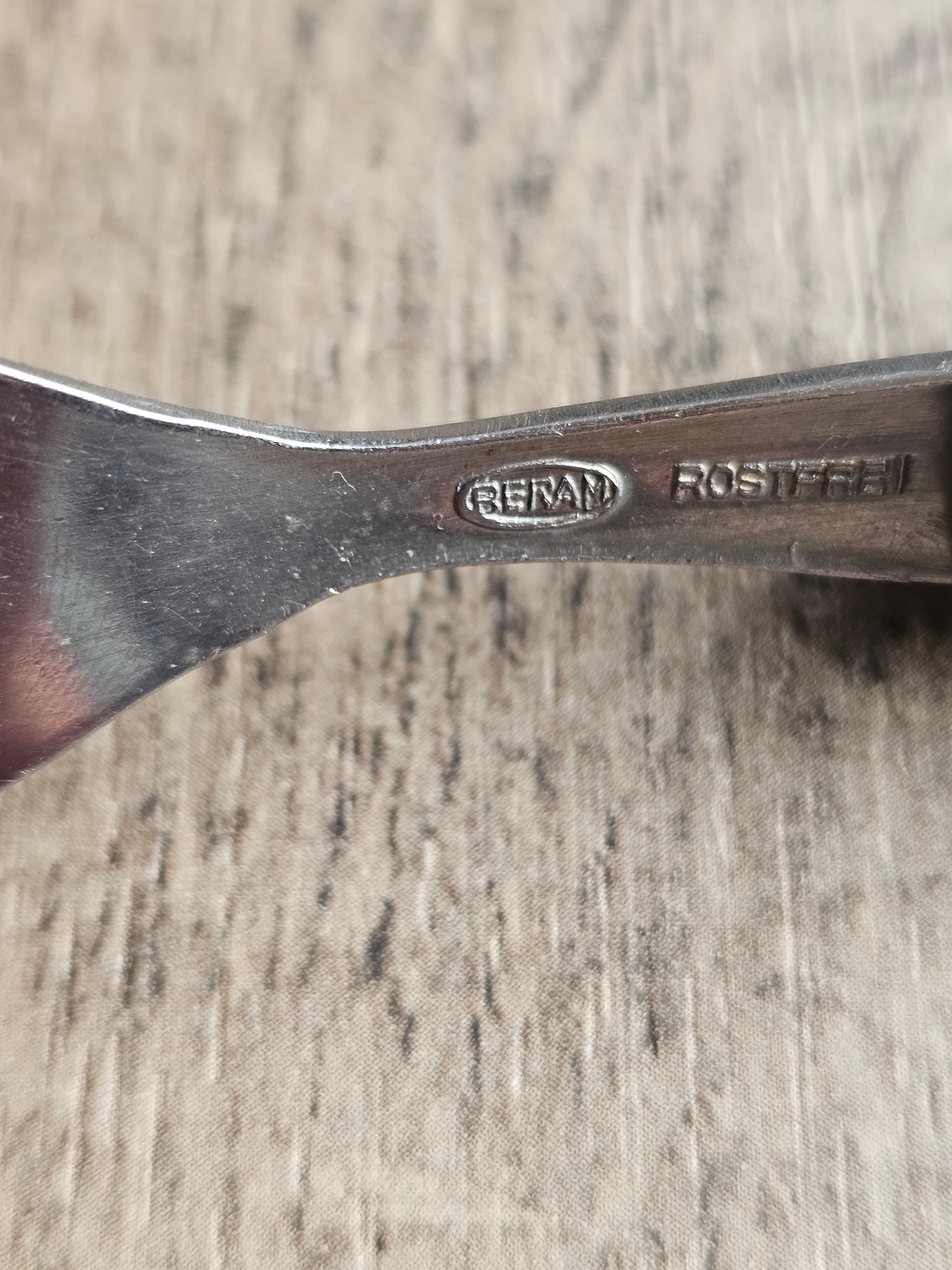 Bestek met houten handvat