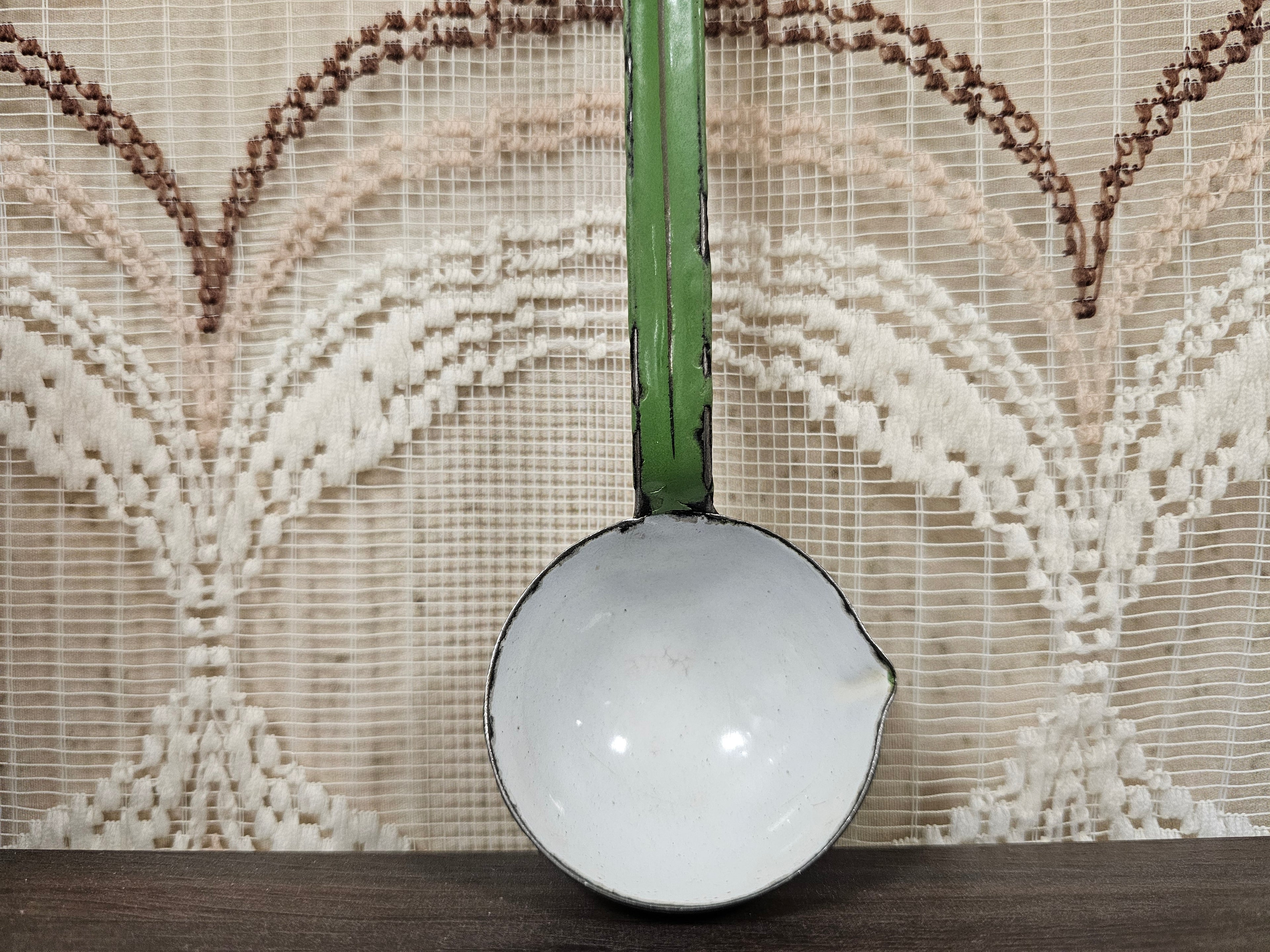 Emaille juslepel reseda groen