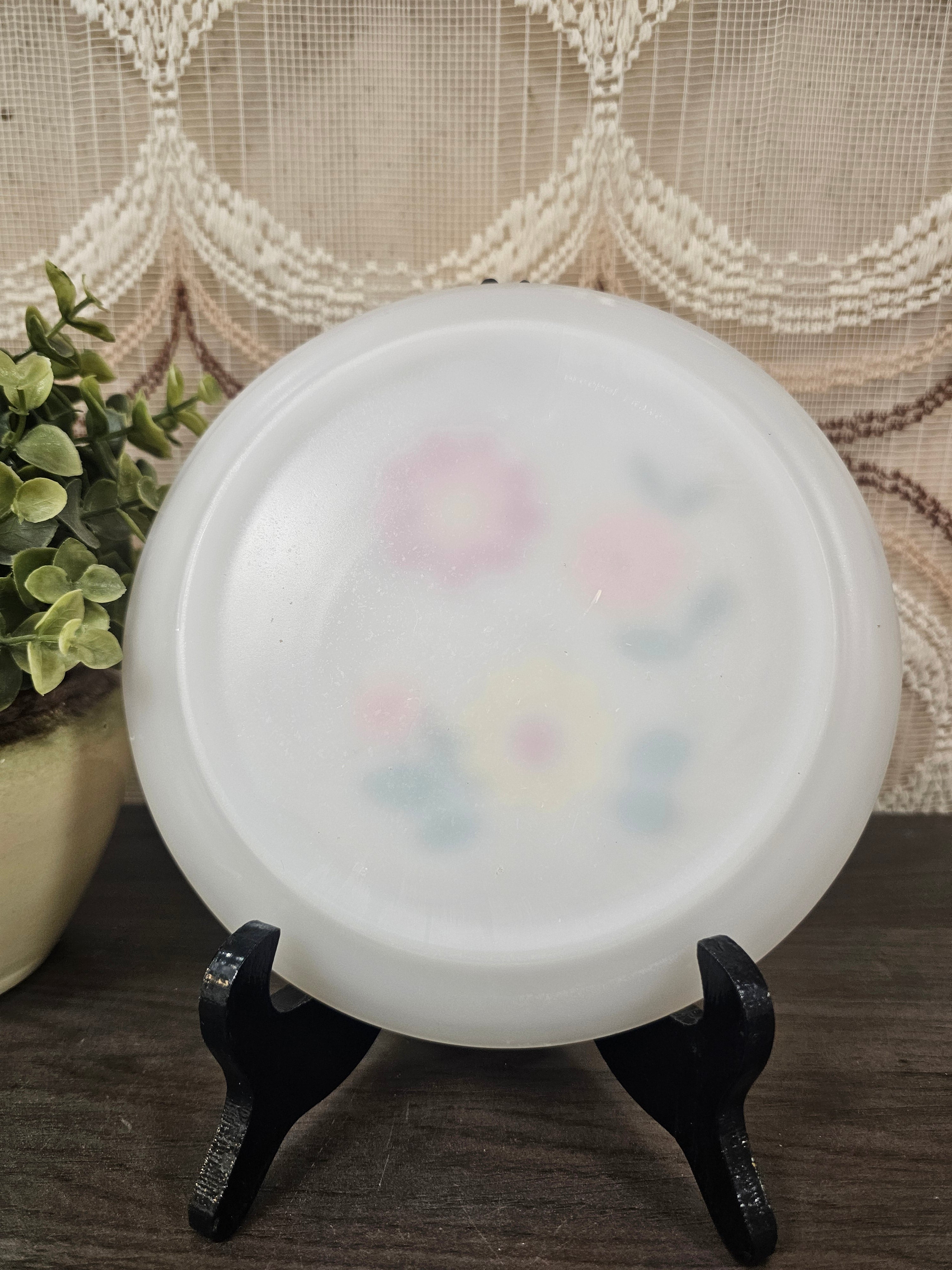 Arcopal bord wit met gele, rode en oranje bloem – 19 cm