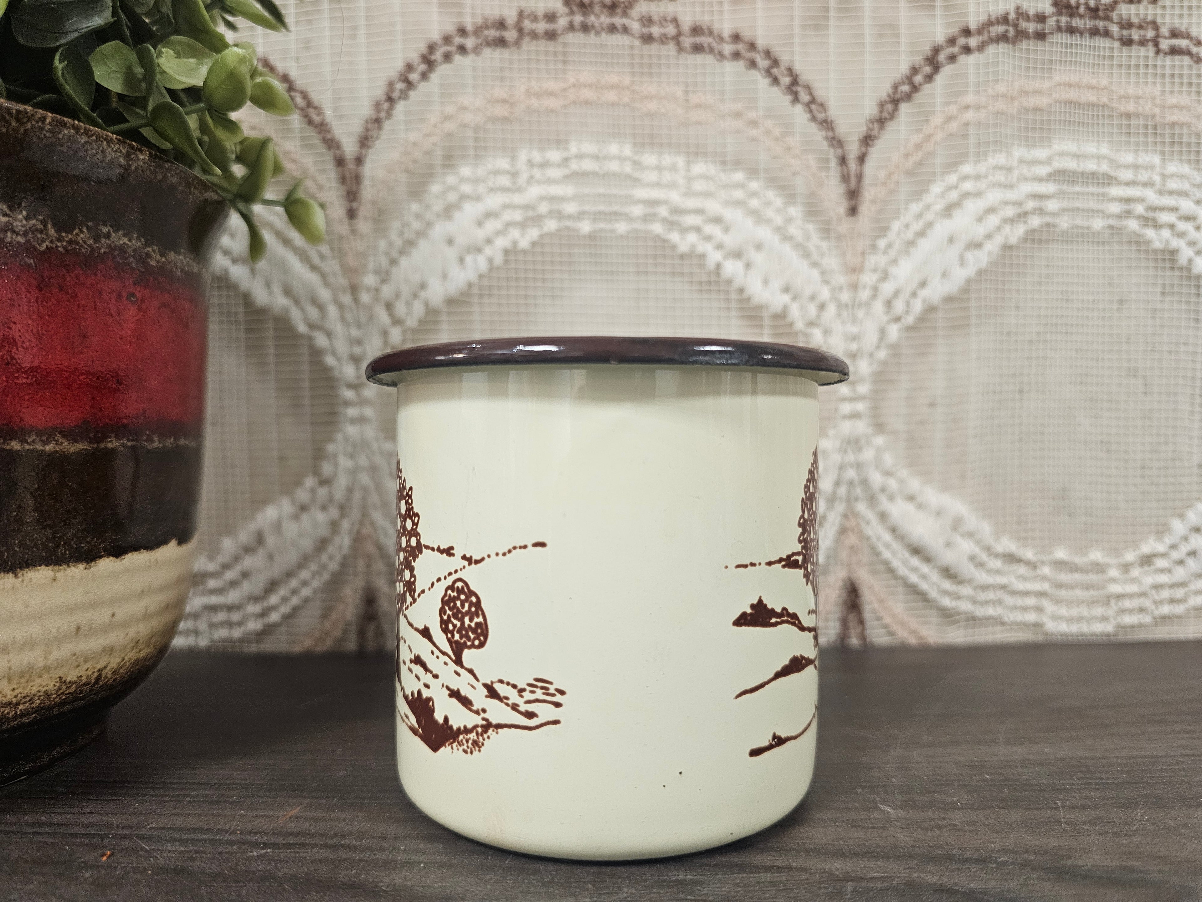Emaille beker bruine bomen