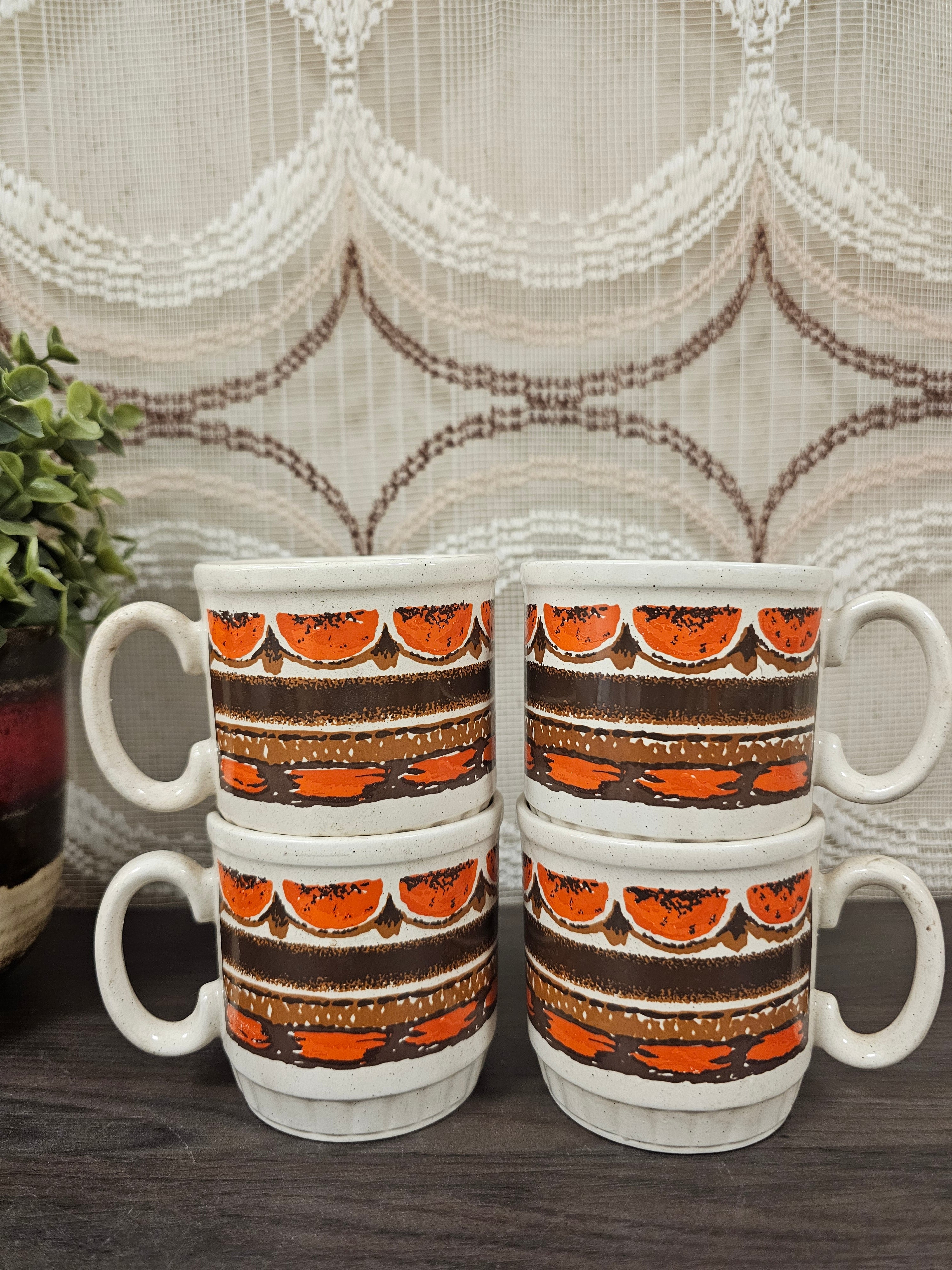 Jaren 60 koffie bekers bruin oranje