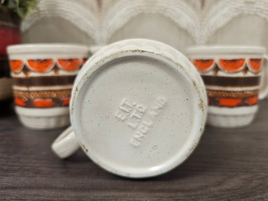 Jaren 60 koffie bekers bruin oranje