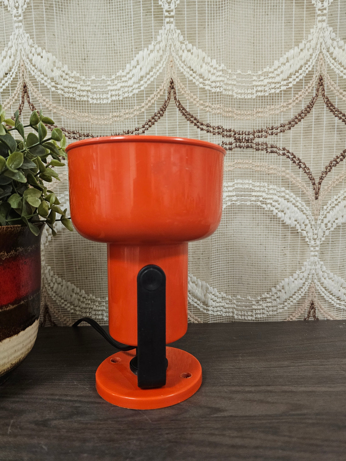 Jaren 70 spot lamp oranje kunststof