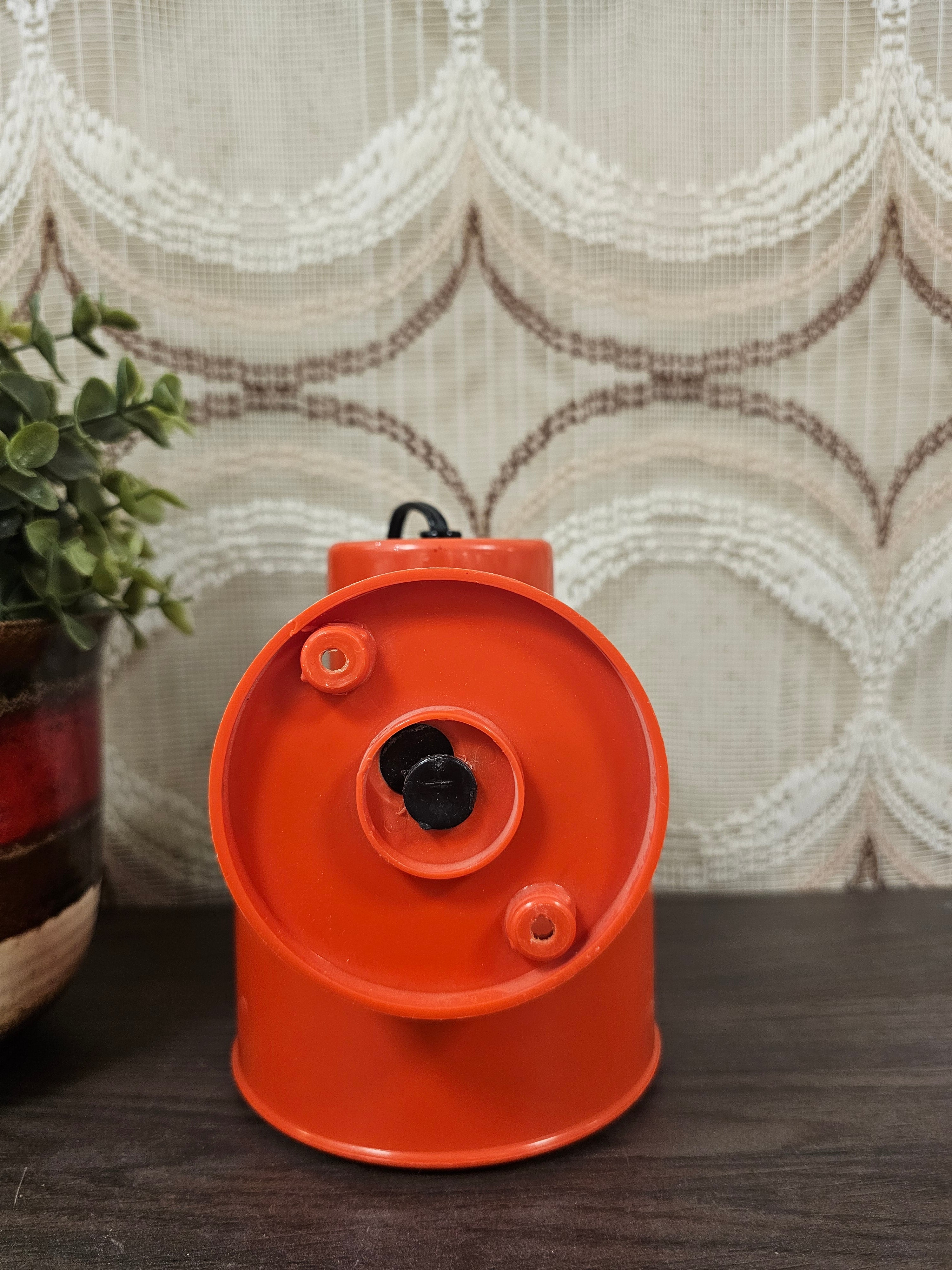 Jaren 70 spot lamp oranje kunststof