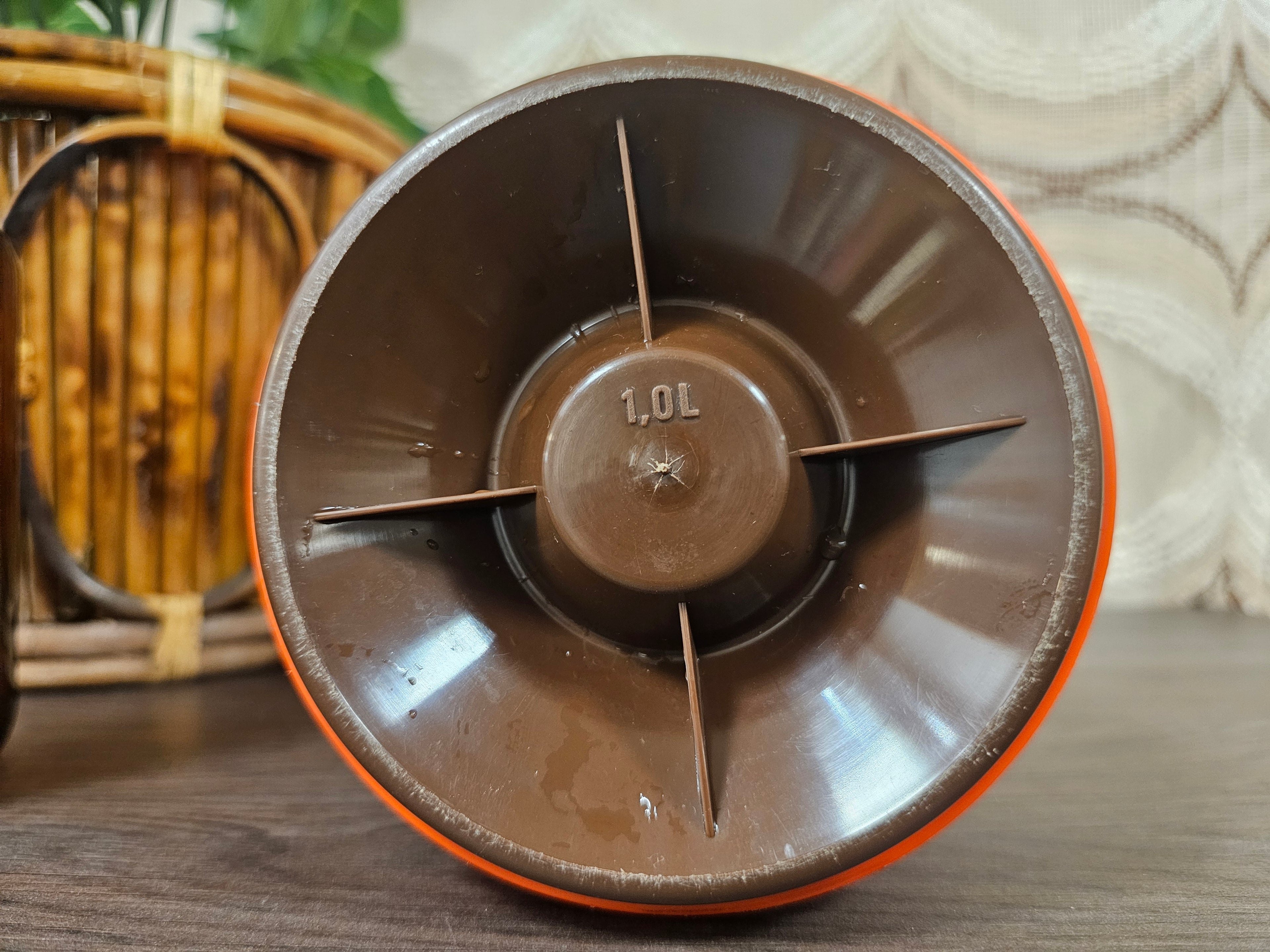 Thermoskan oranje met bruin handvat – 1 liter jaren ’70