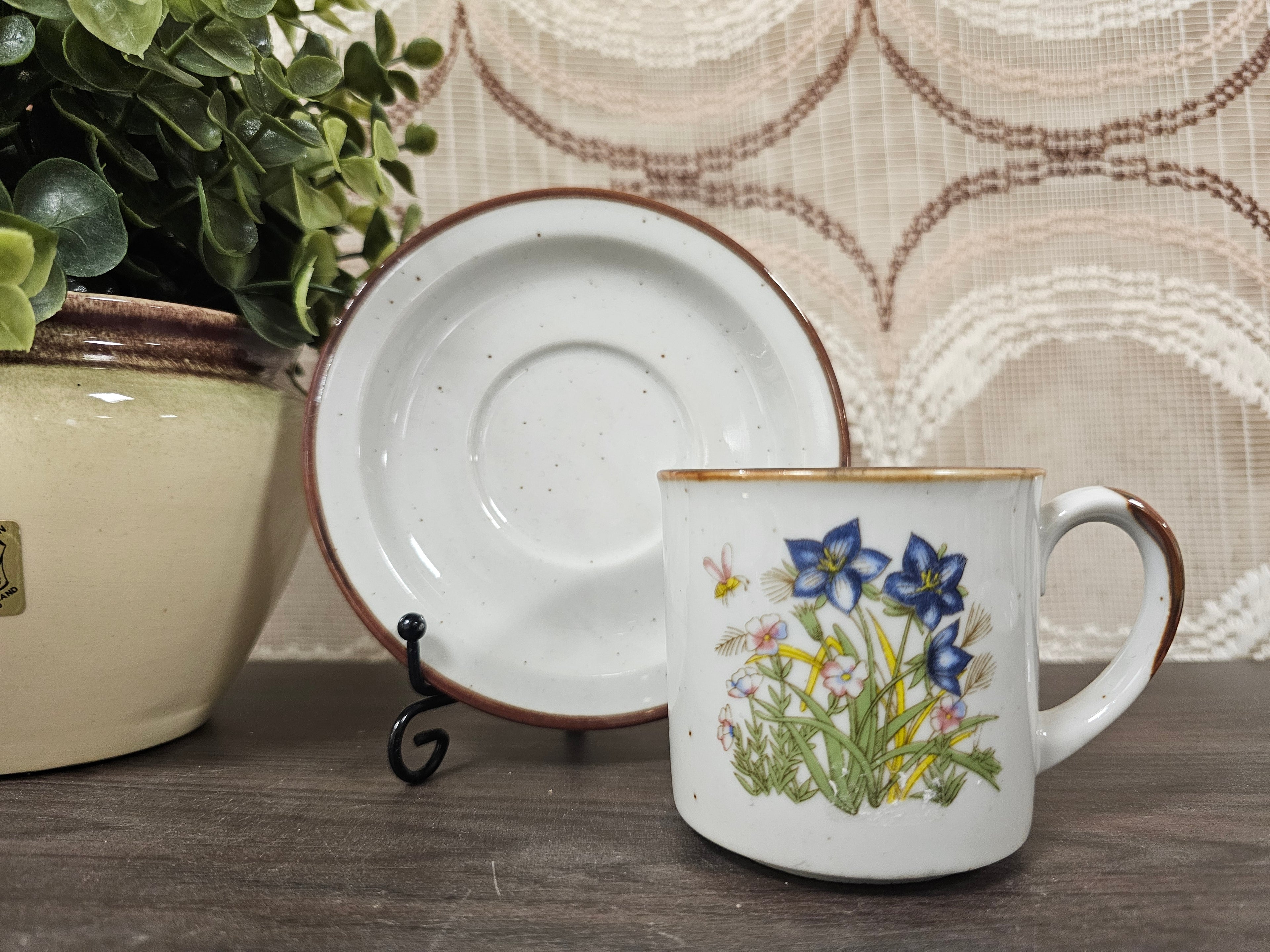 Wildflower kop en schotel blauwe bloemen