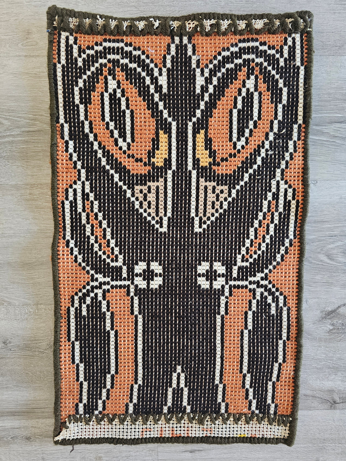 Smyrna wol knoopkleed met uil handgeknoopt kleed 79x47 cm