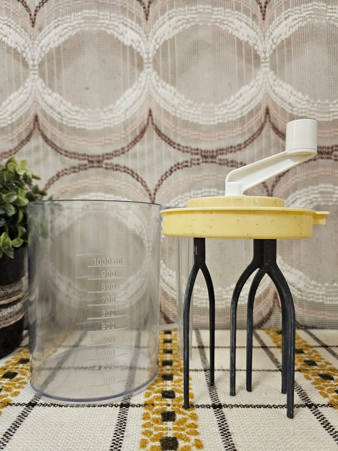 Plastimat hand slagroomklopper geel