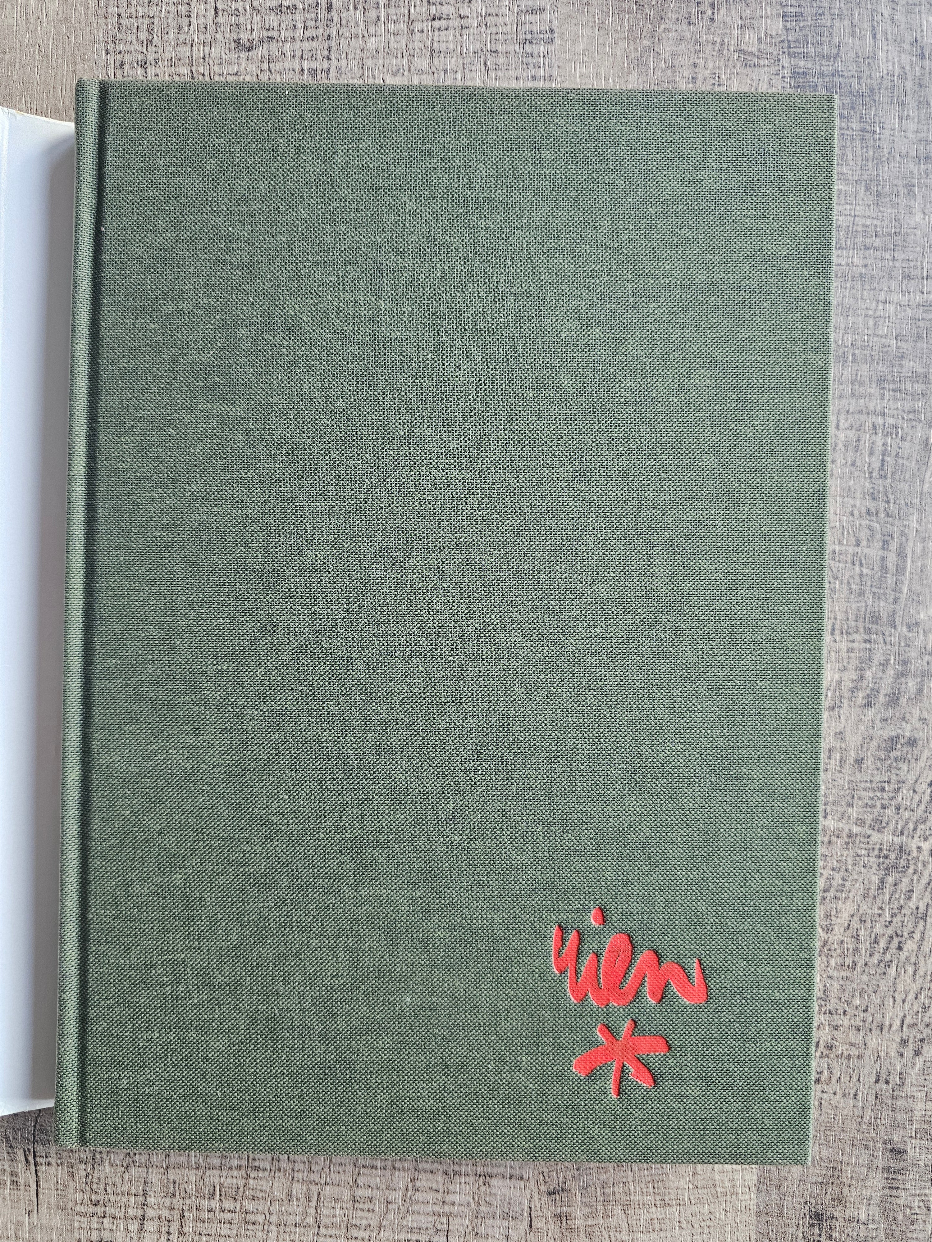 Rien Poortvliet hardcover boek Te hooi en te gras