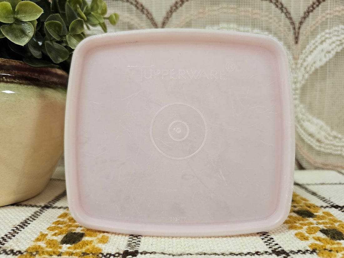 Tupperware bakje vierkant roze