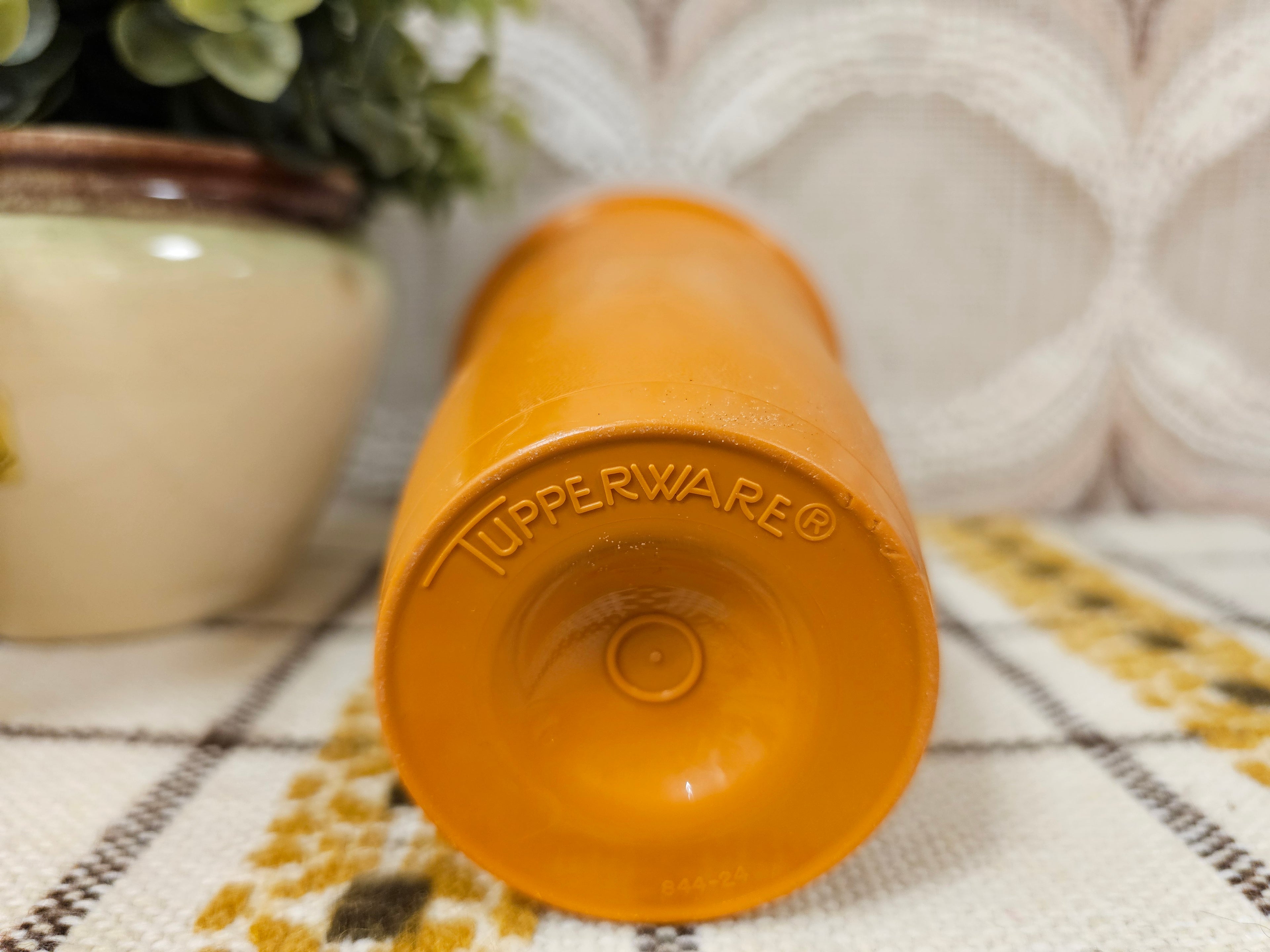 Tupperware oranje quickshaker /slagroomklopper