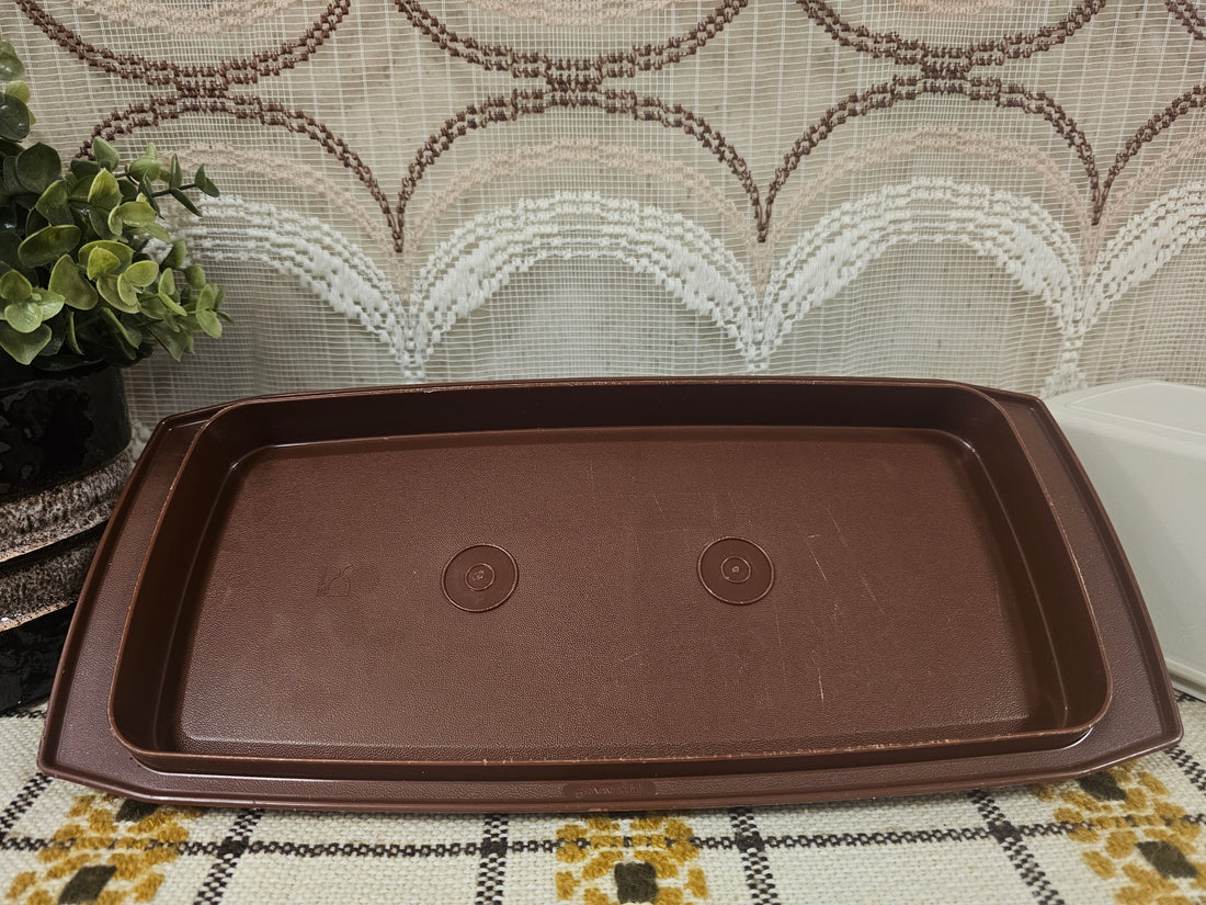 Tupperware caketrommel bruin jaren 70