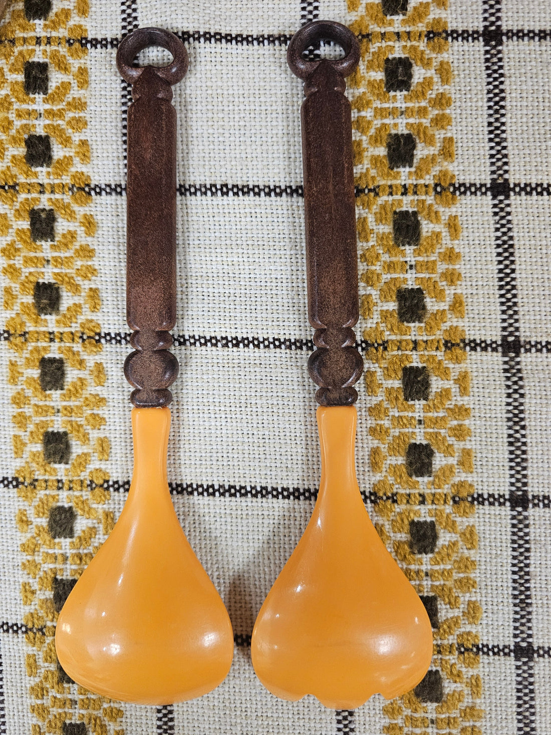 Vintage salade bestek oranje bruin