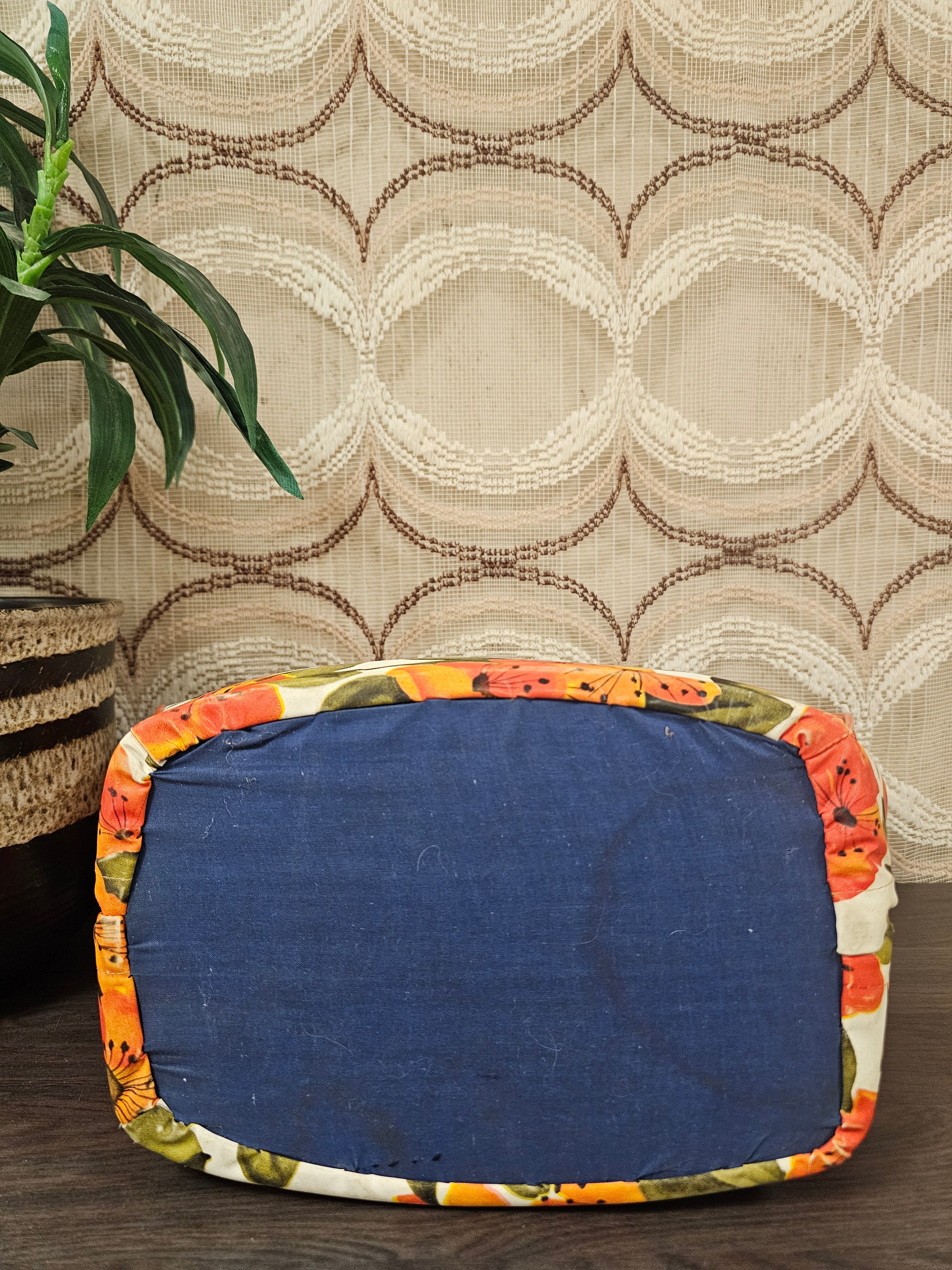 Vintage theebeurs met knip bloemenpatroon breed model