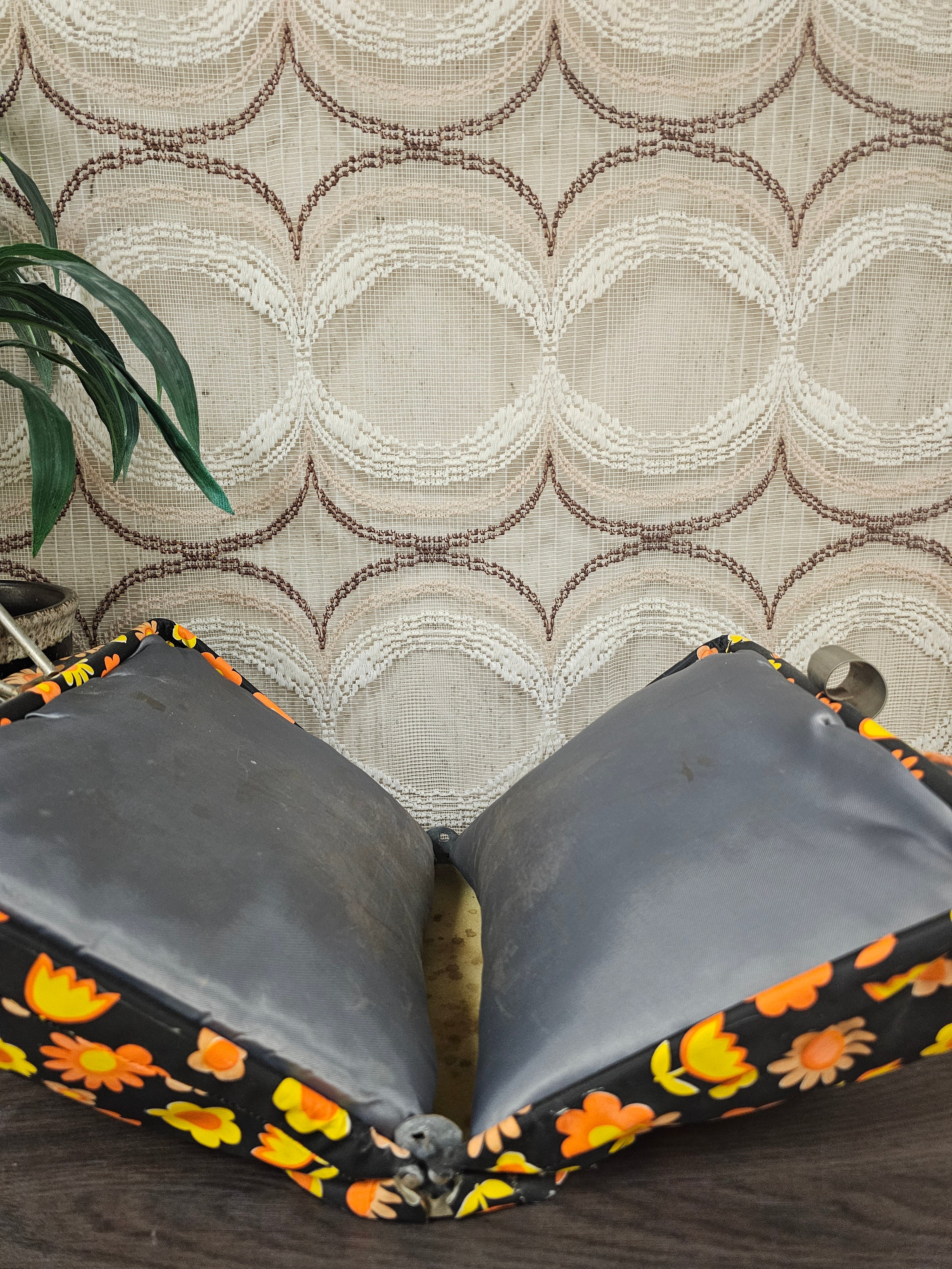 Vintage theebeurs met knip bloemenprint oranje geel