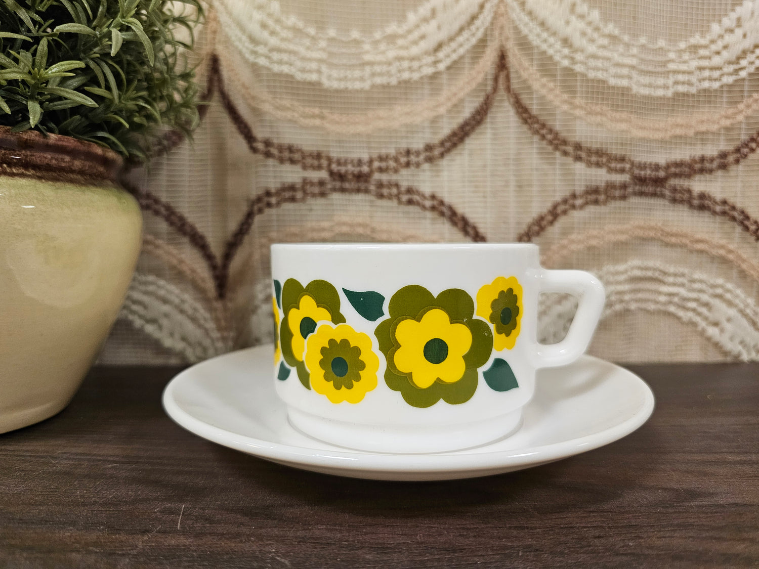 Arcopal France Lotus grote kop en schotel geel / groen