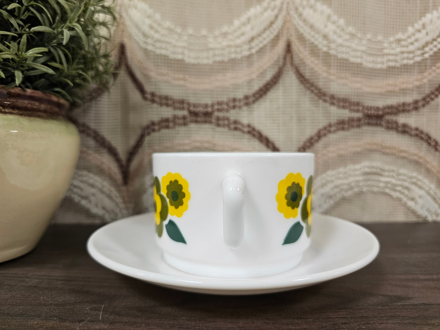 Arcopal France Lotus grote kop en schotel geel / groen