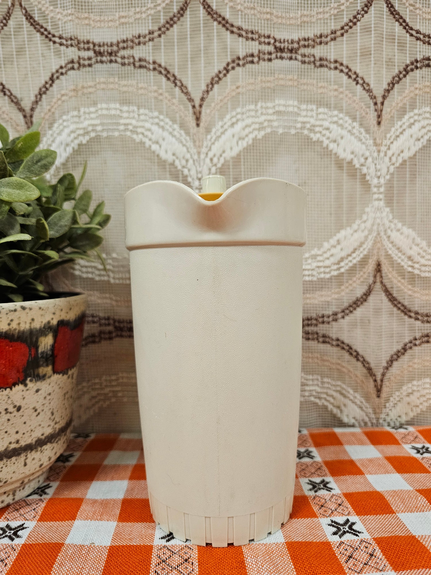 Tupperware kan cremekleur