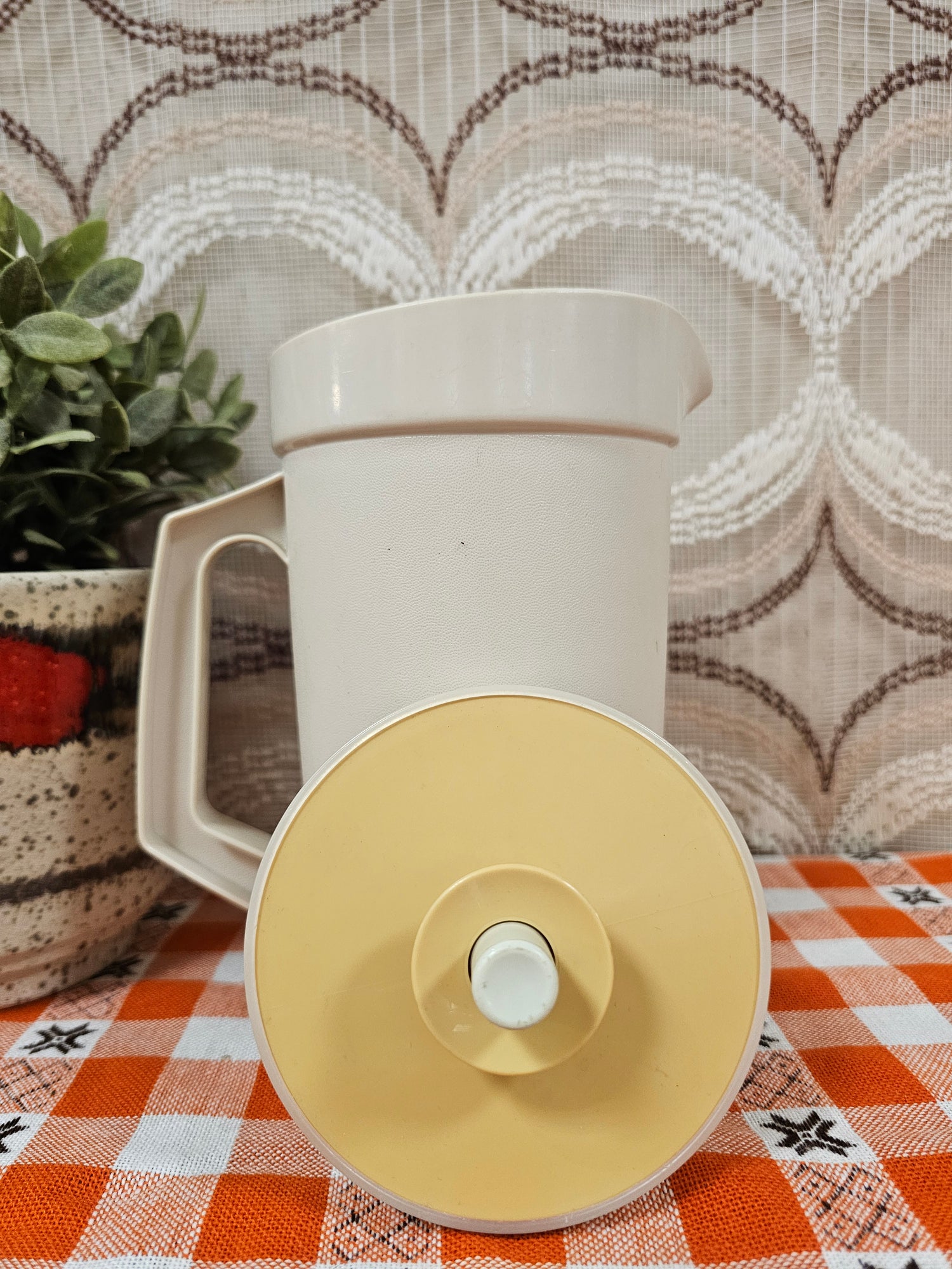 Tupperware kan cremekleur