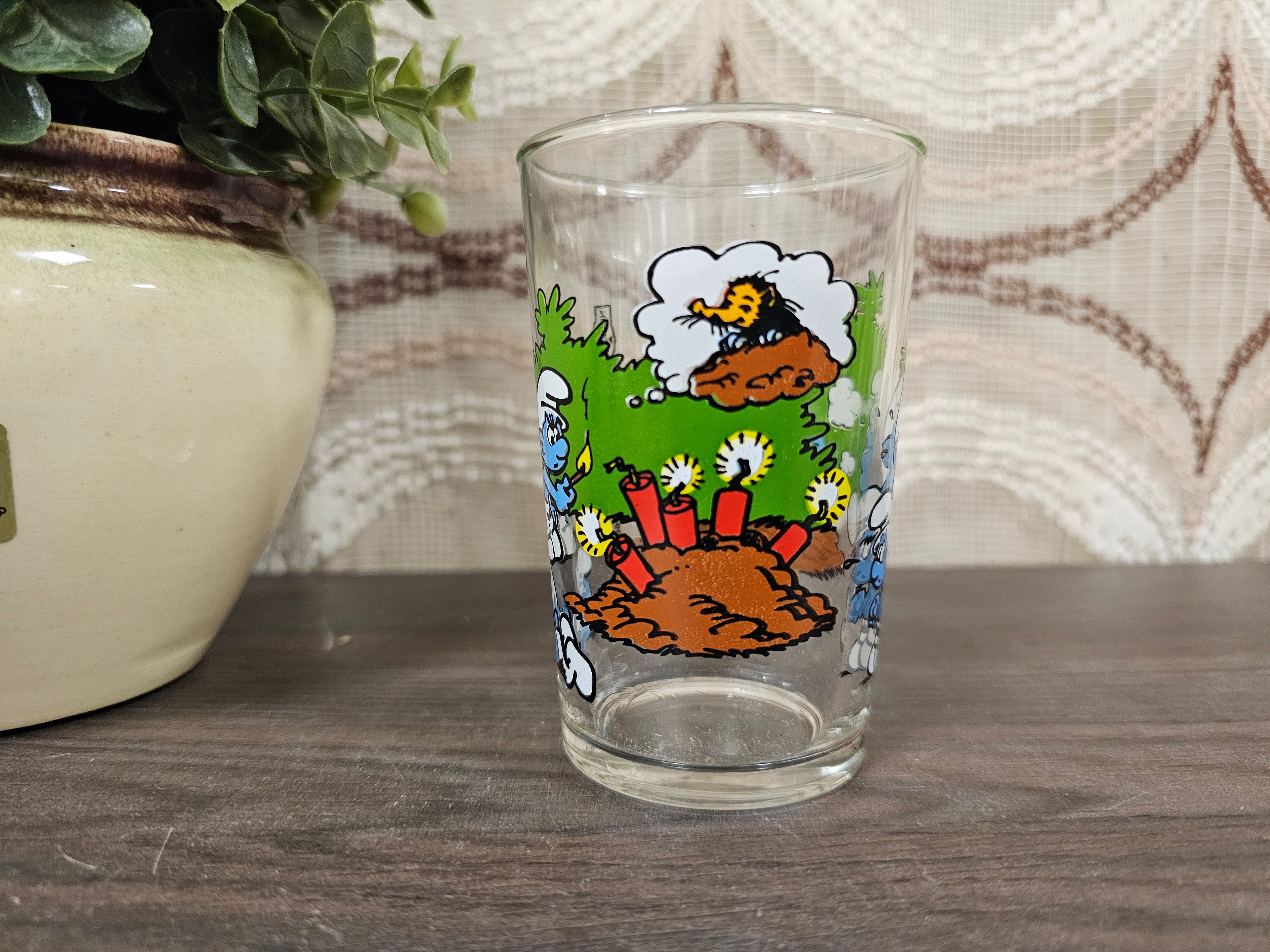 Smurfen glas Peyo 1994 met dynamiet-scène