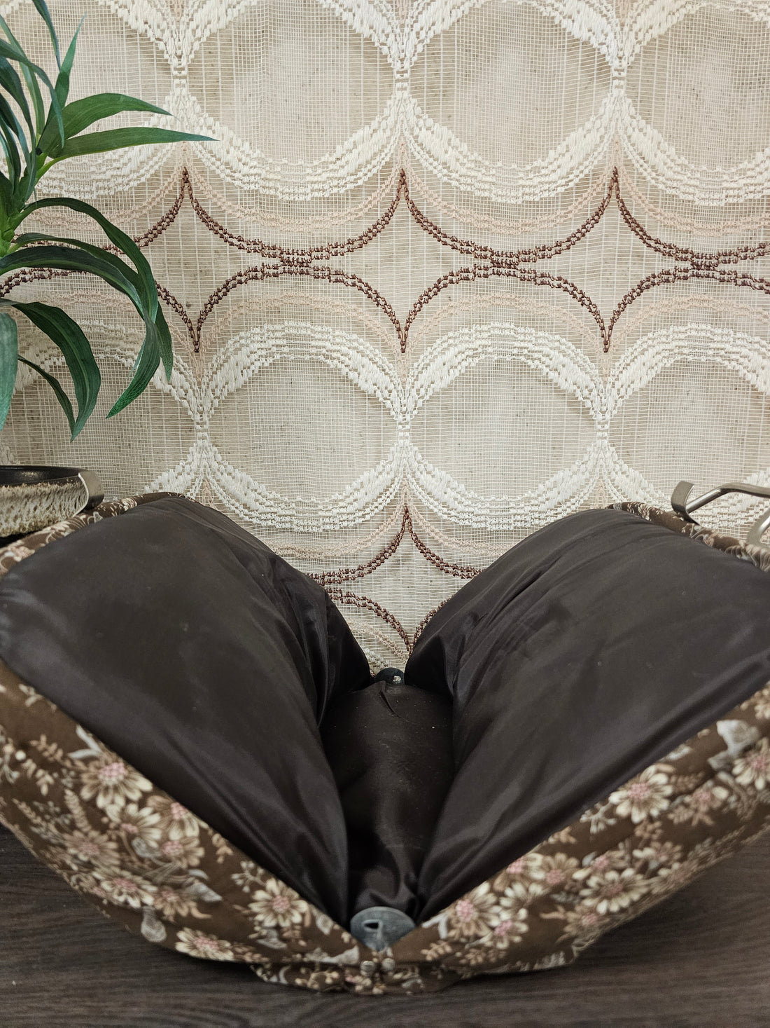 Vintage theebeurs met knip bruin beige bloemen