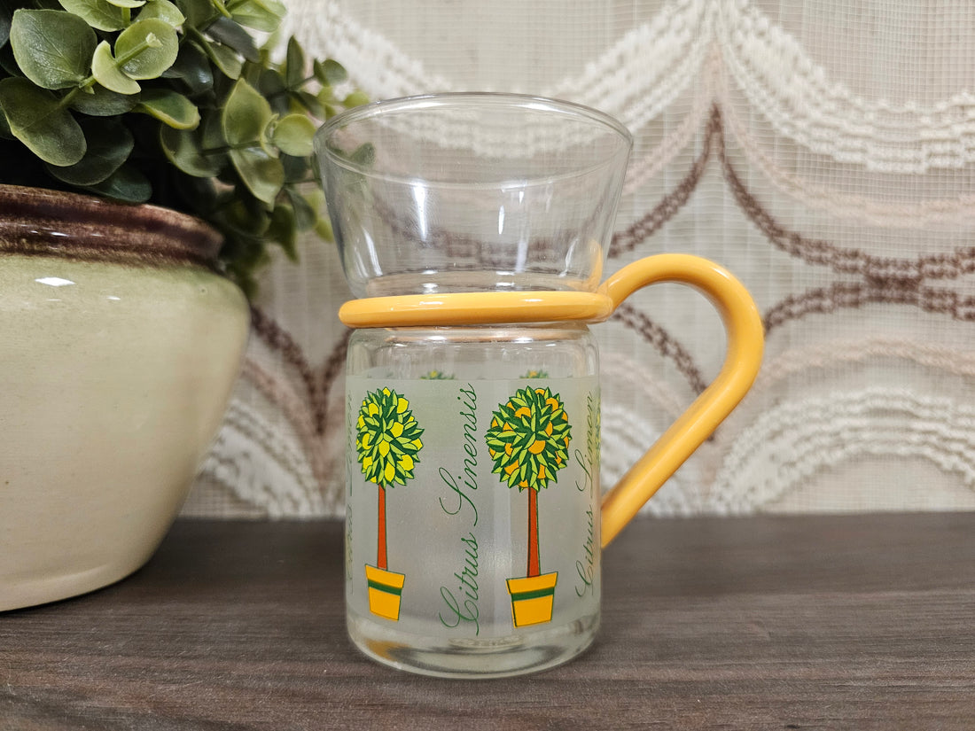 Vintage theebeker Citrus Limon met geel oor