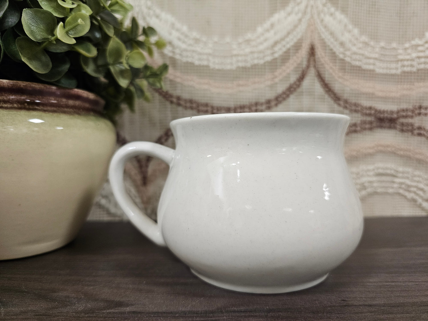 Vintage witte soepkom Tomatensoep