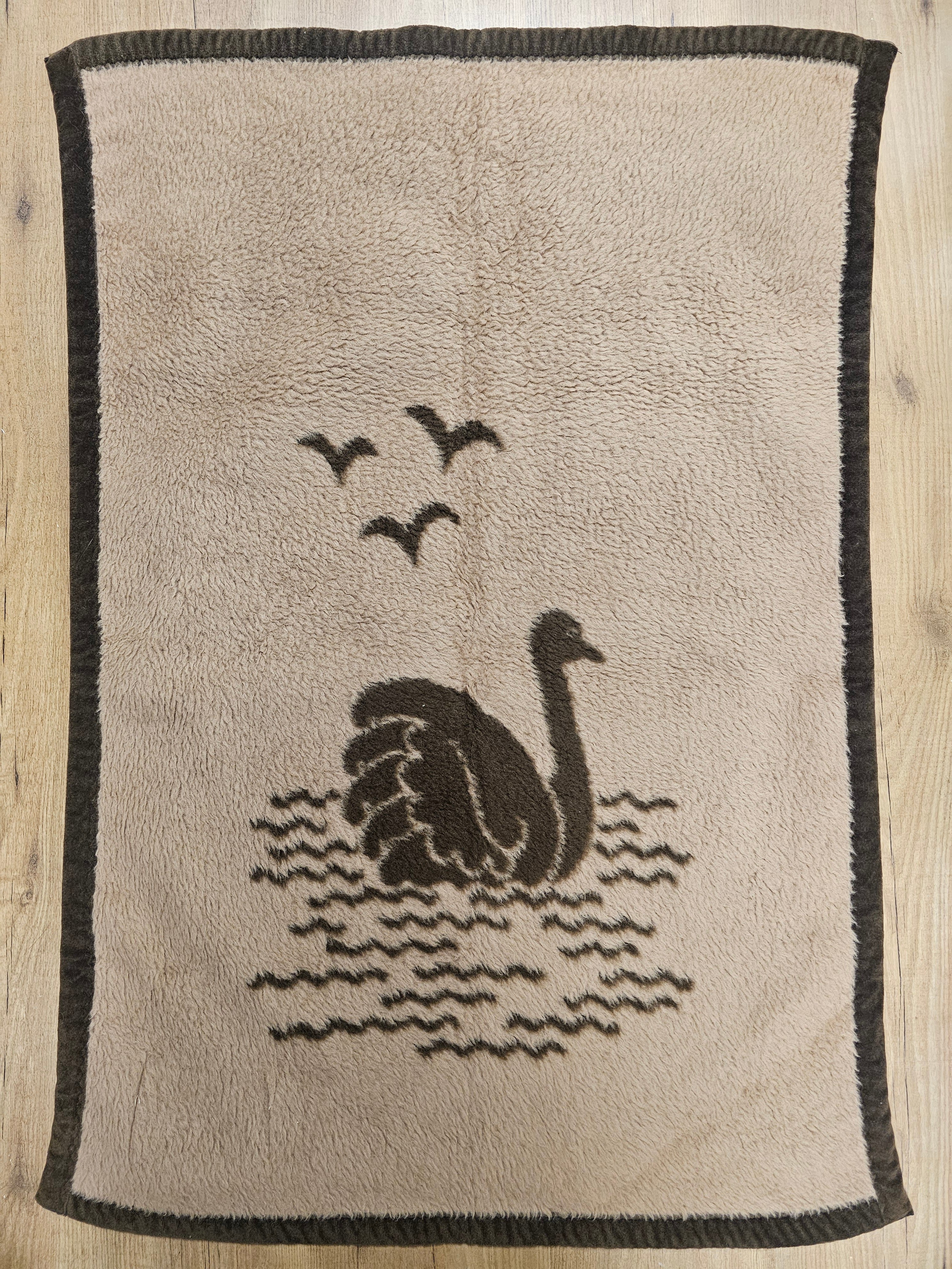 Aabe vintage ledikant deken Dralon Beige zwaan 104x72 cm