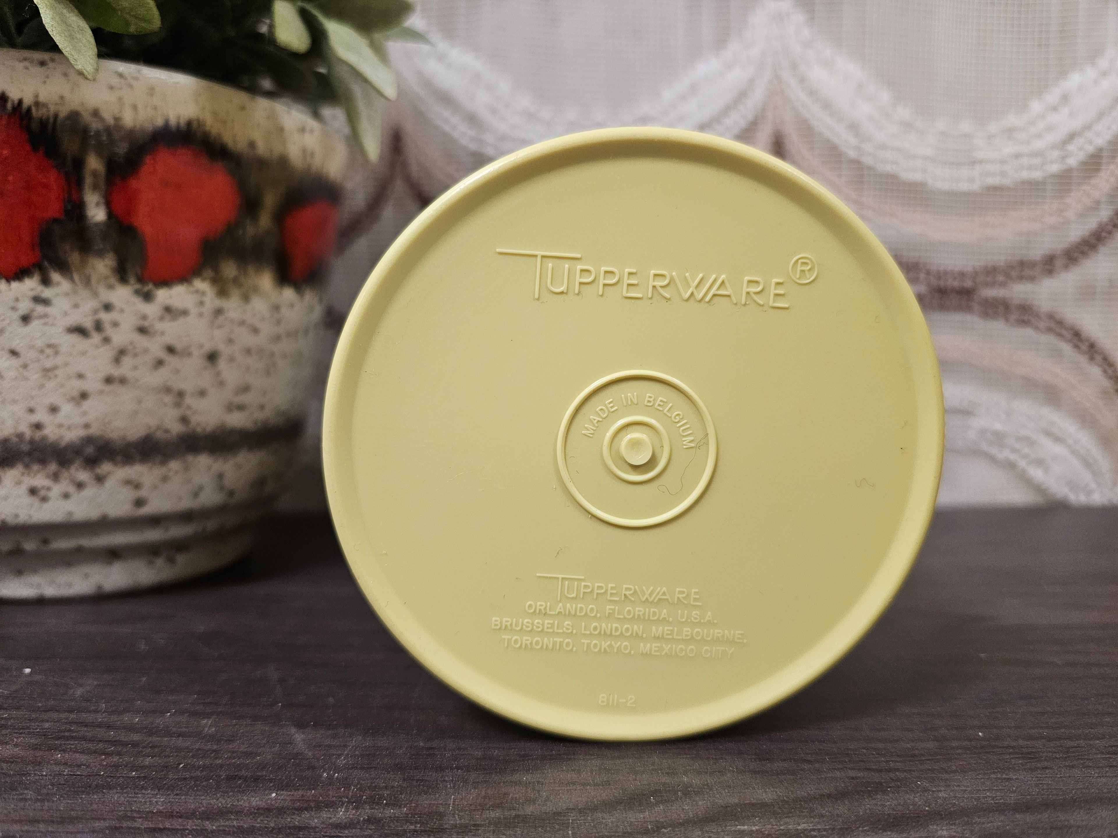 Tupperware trommel geel sterdeksel 15,5 x 11,5 cm