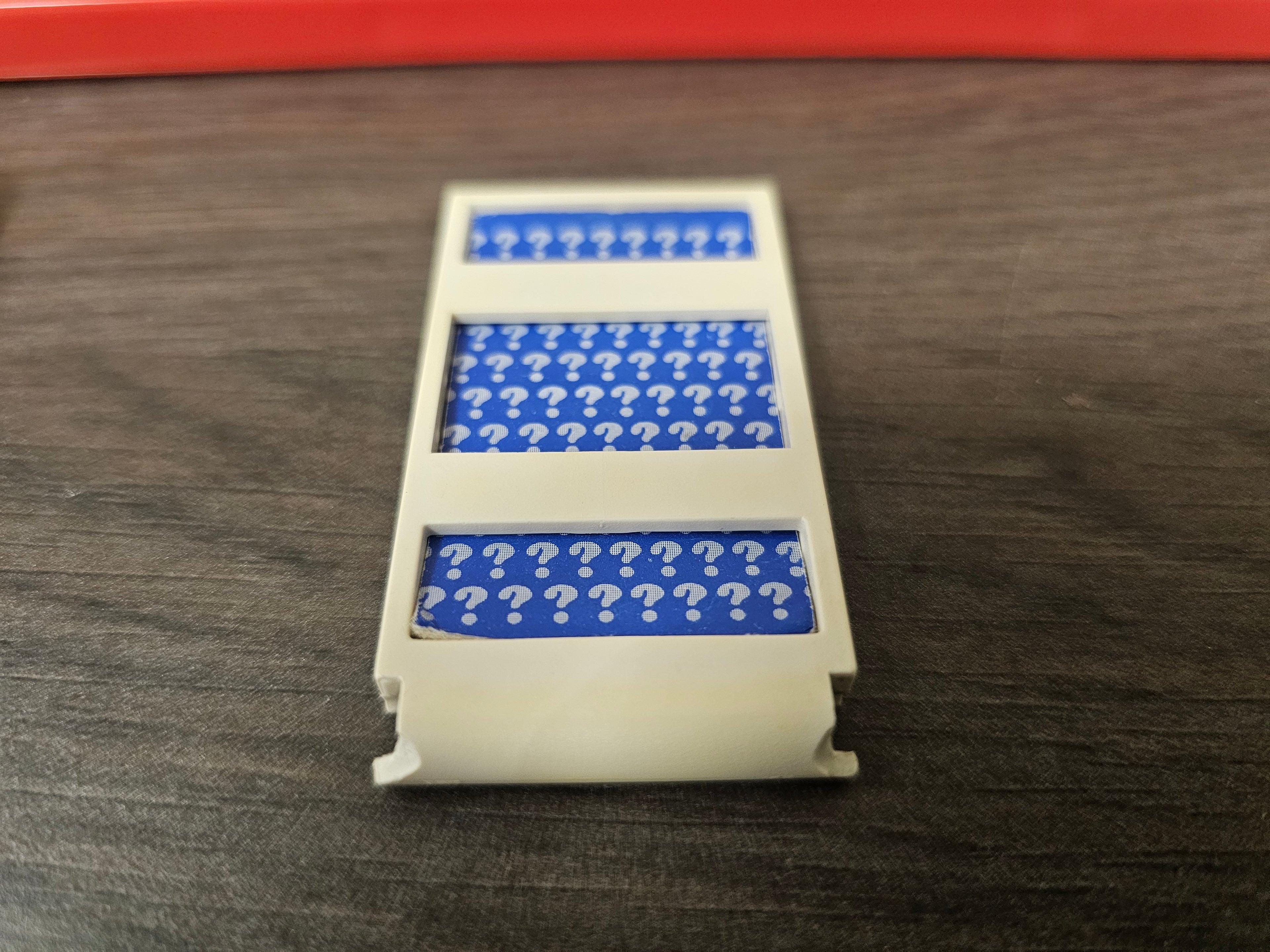 Wie is het? MB Spel jaren 80 vintage gezelschapsspel