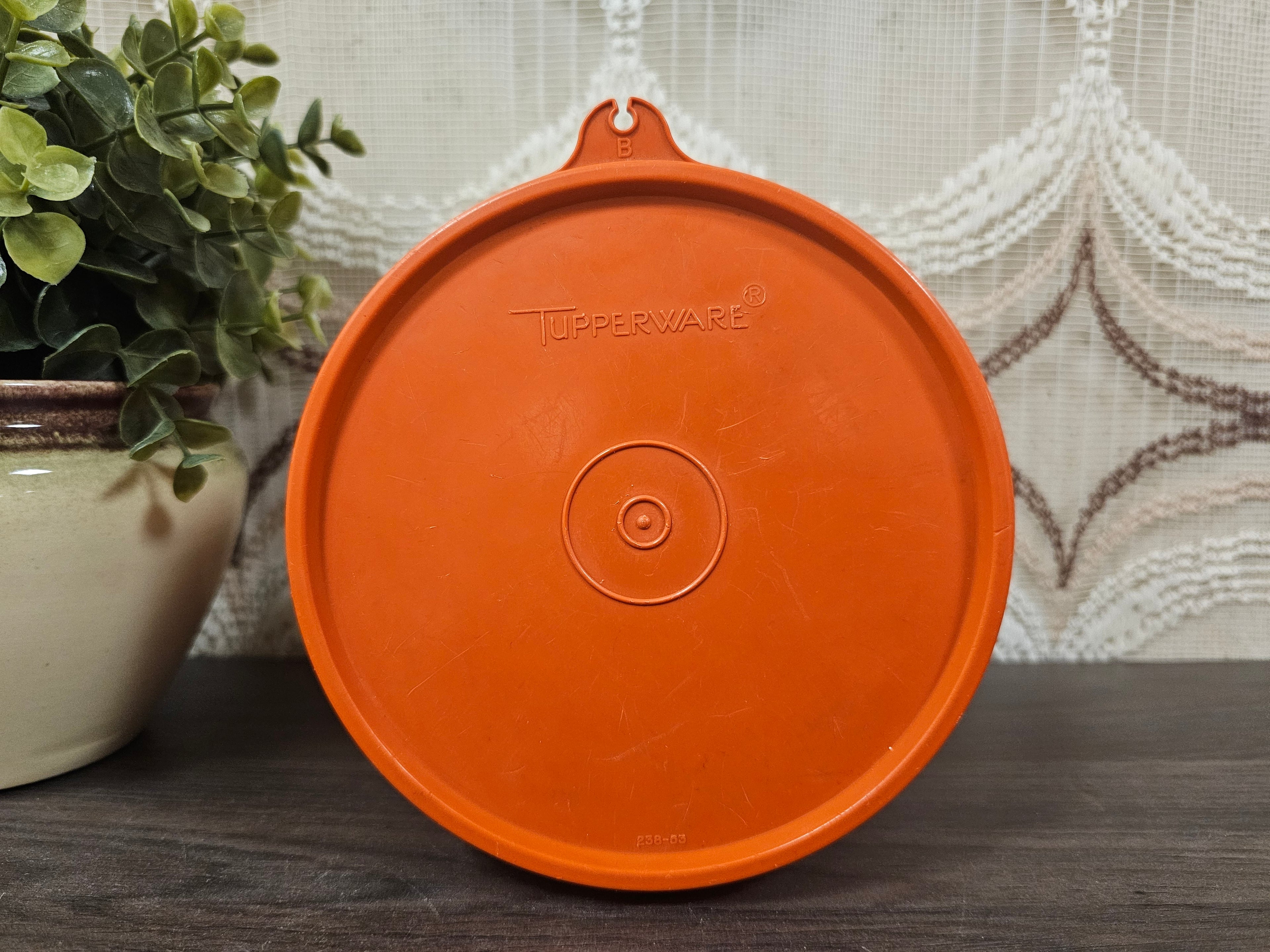 Tupperware bakje met deksel roestbruin 10,5 x 13,5 cm
