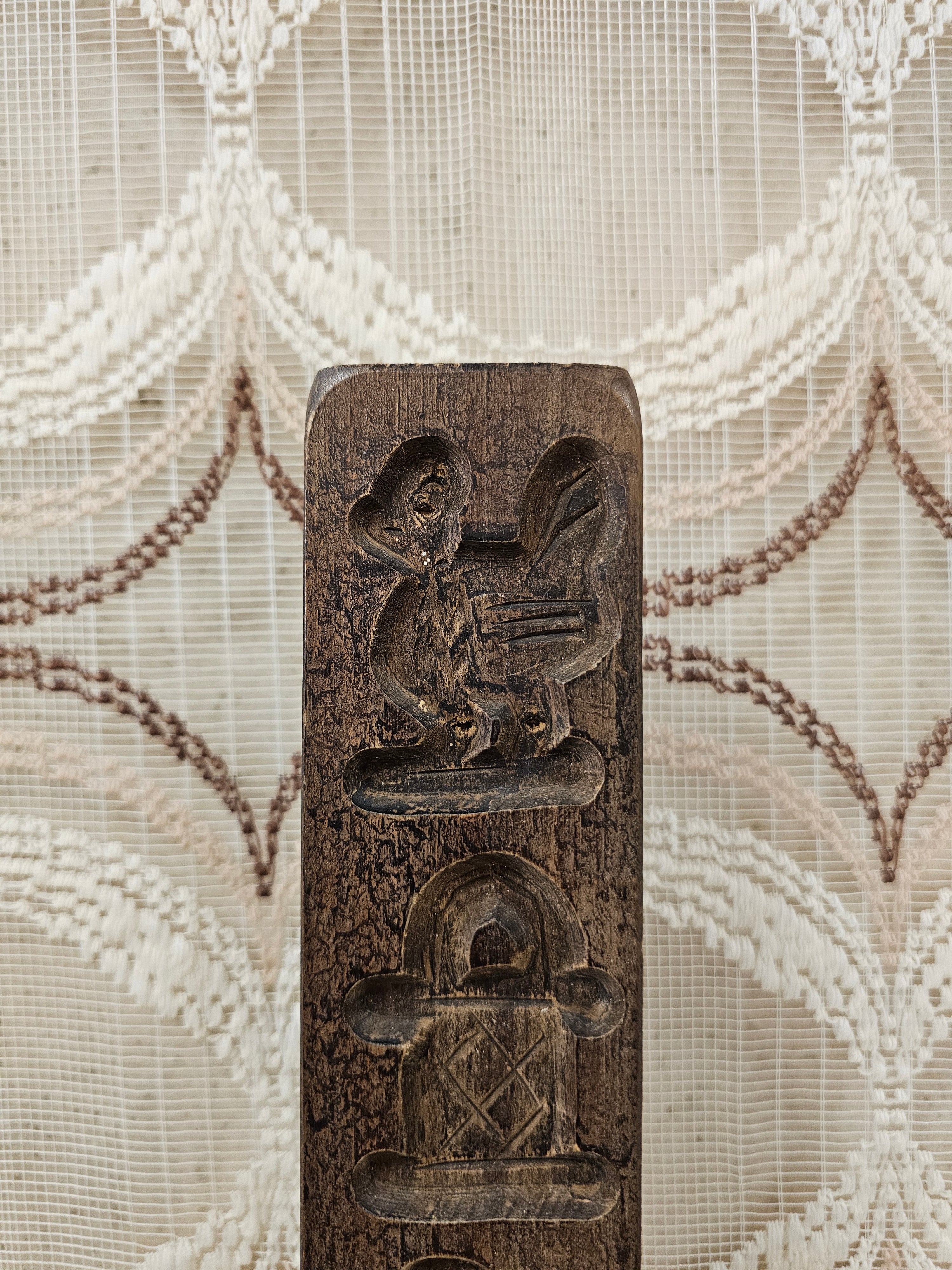 Lange vintage speculaasplank hout – 5 figuren – 40 cm